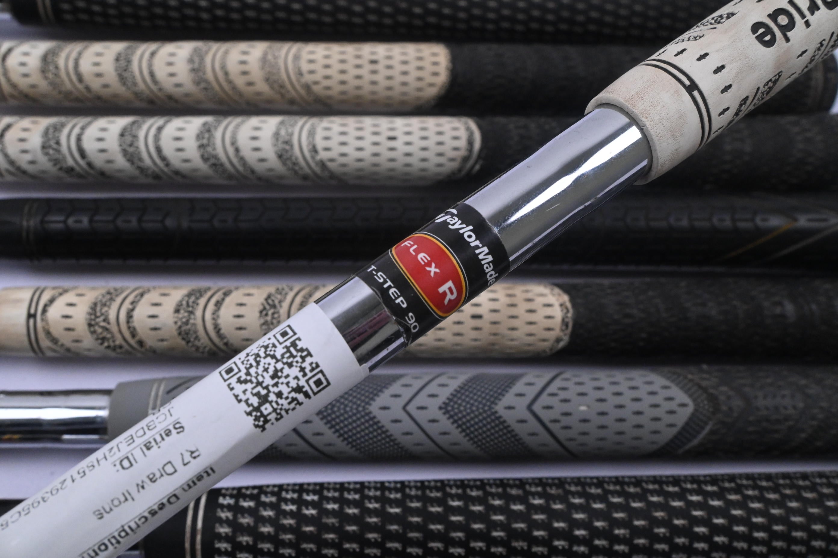 Taylormade R7 Draw Irons / 3-PW+GW+SW / Regular Flex Taylormade T-Step 90 Shafts