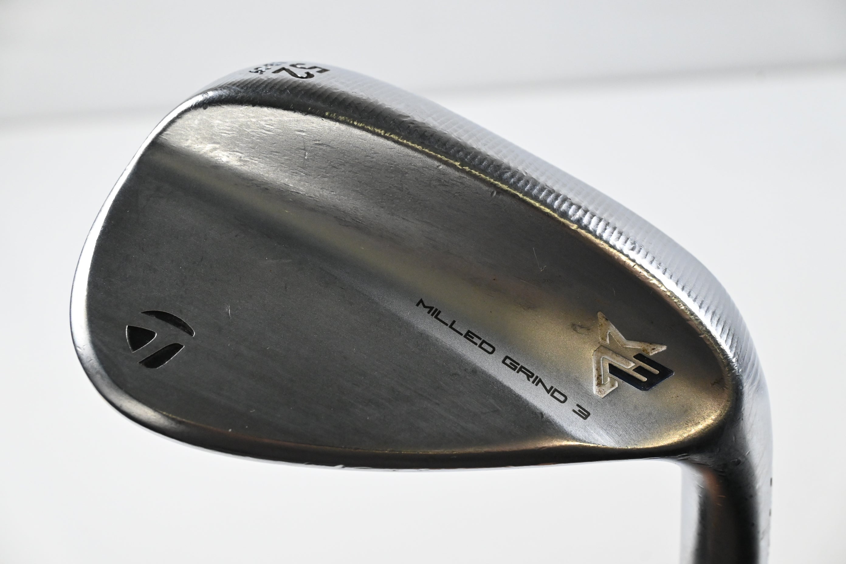 Taylormade Milled Grind 3 Chrome Gap Wedge / 52 Degree / Stiff Flex Dynamic Gold