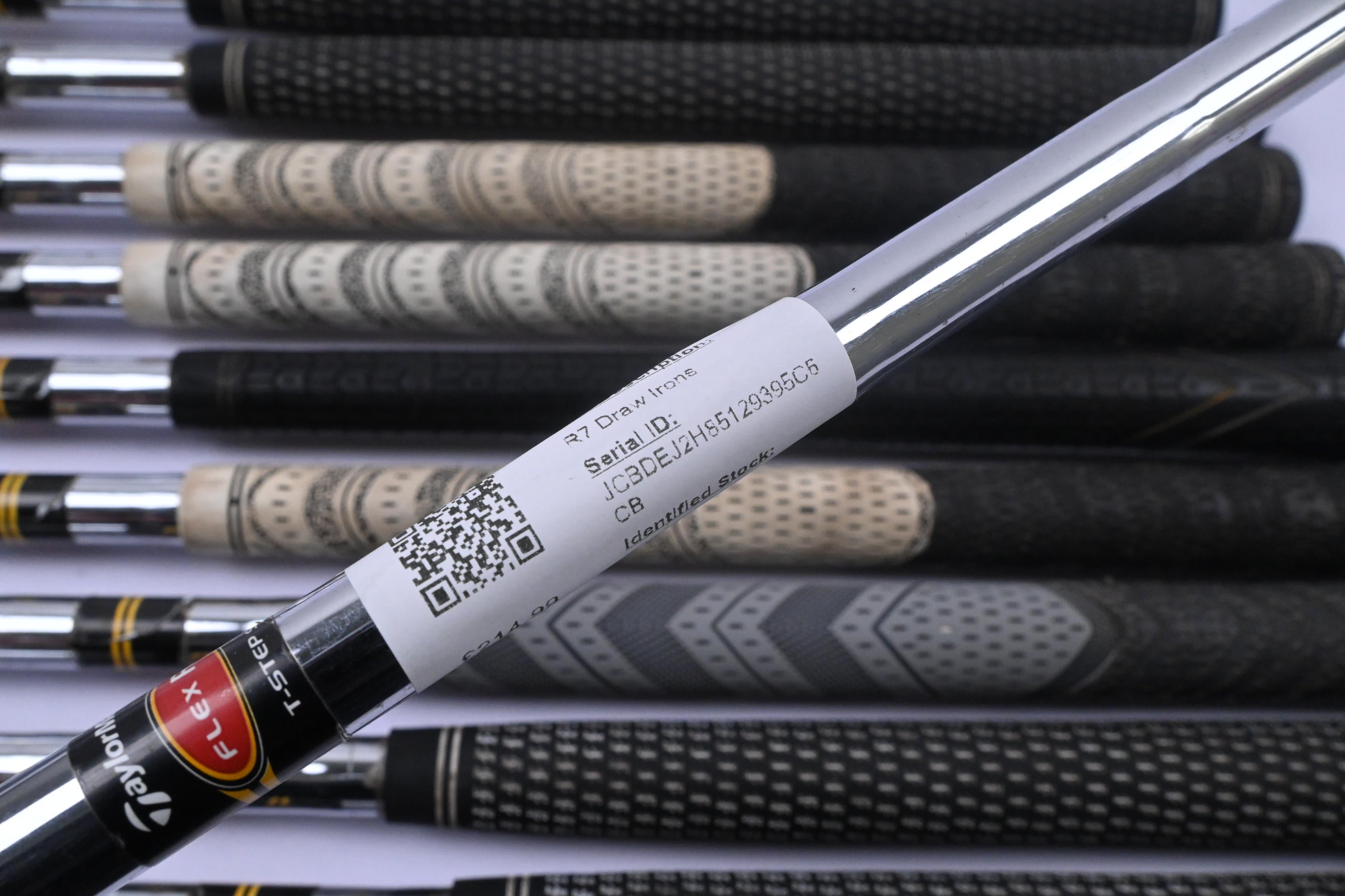 Taylormade R7 Draw Irons / 3-PW+GW+SW / Regular Flex Taylormade T-Step 90 Shafts