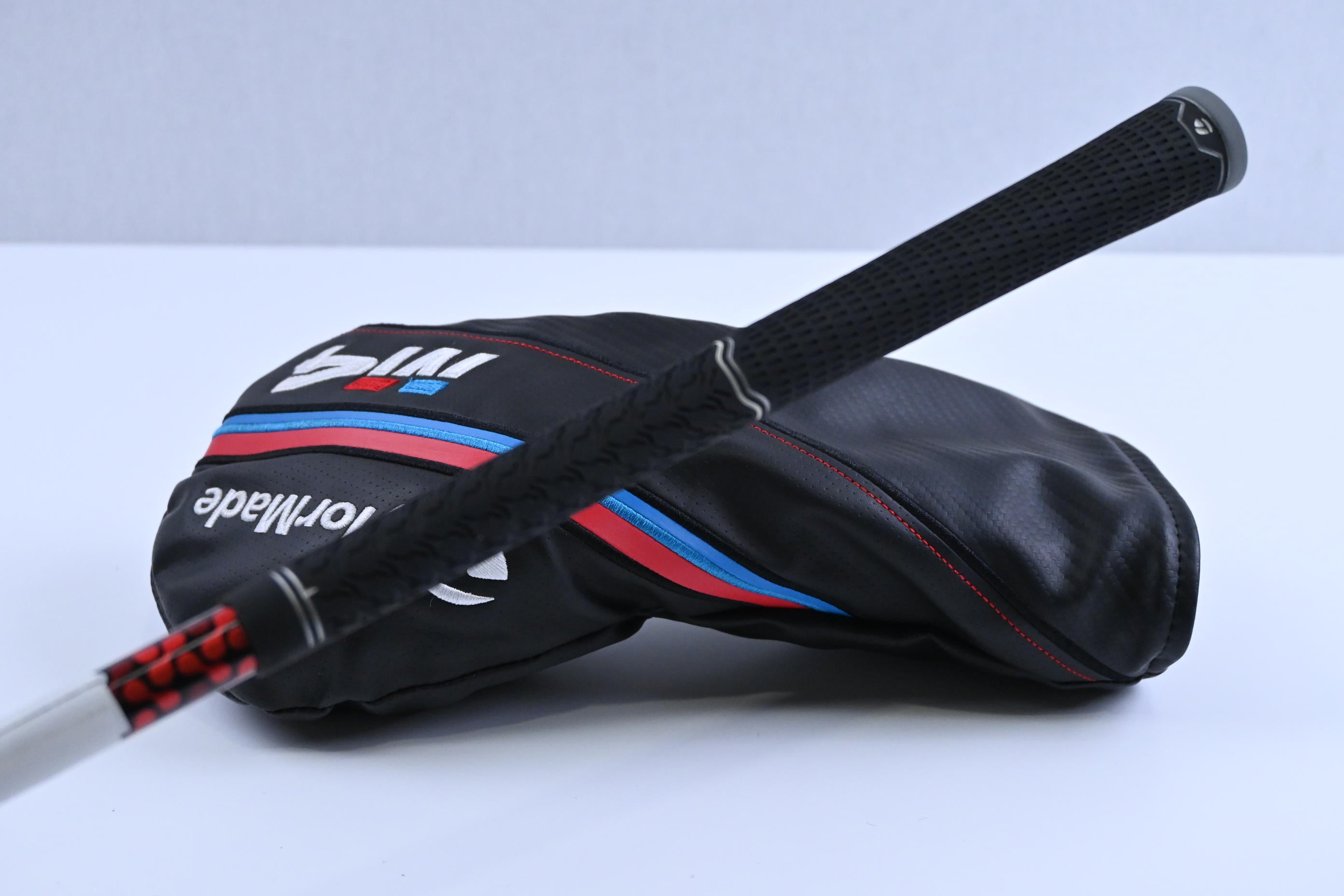 Left Hand Taylormade M4 Driver / 10.5 Degree / Regular Flex Fujikura Atmos Red 5