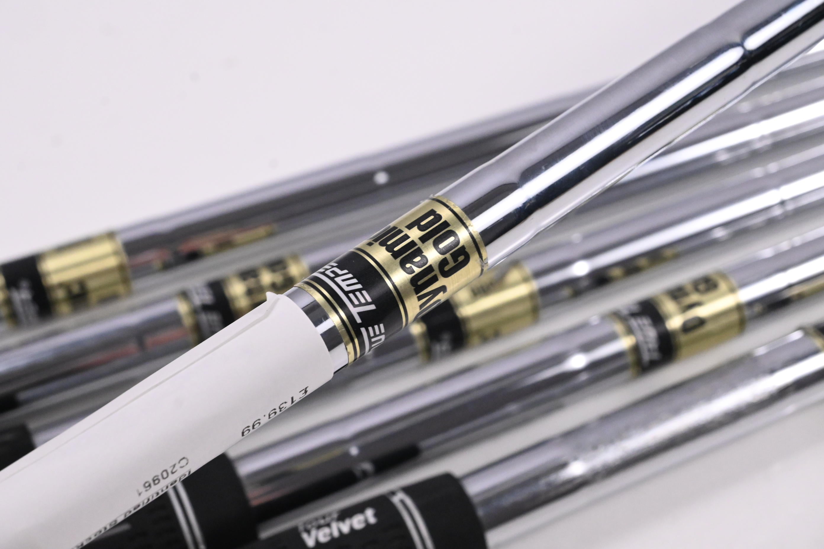 Dynamic Gold S300 Shafts / Stiff Flex / Set of 6 / .355" Tip