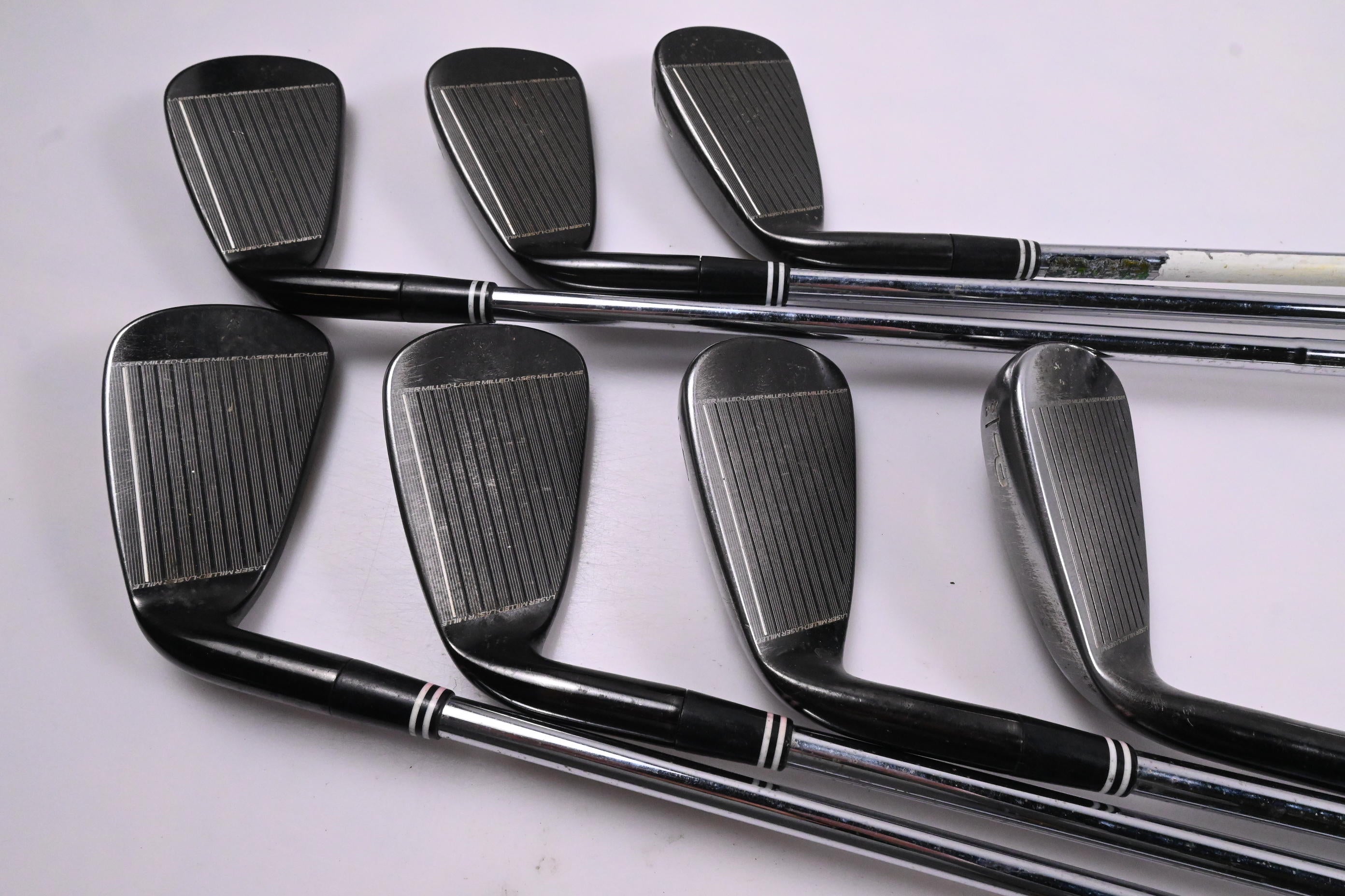 Cleveland CG16 Black Pearl Irons / 4-PW / Regular Flex Cleveland 85 Shafts