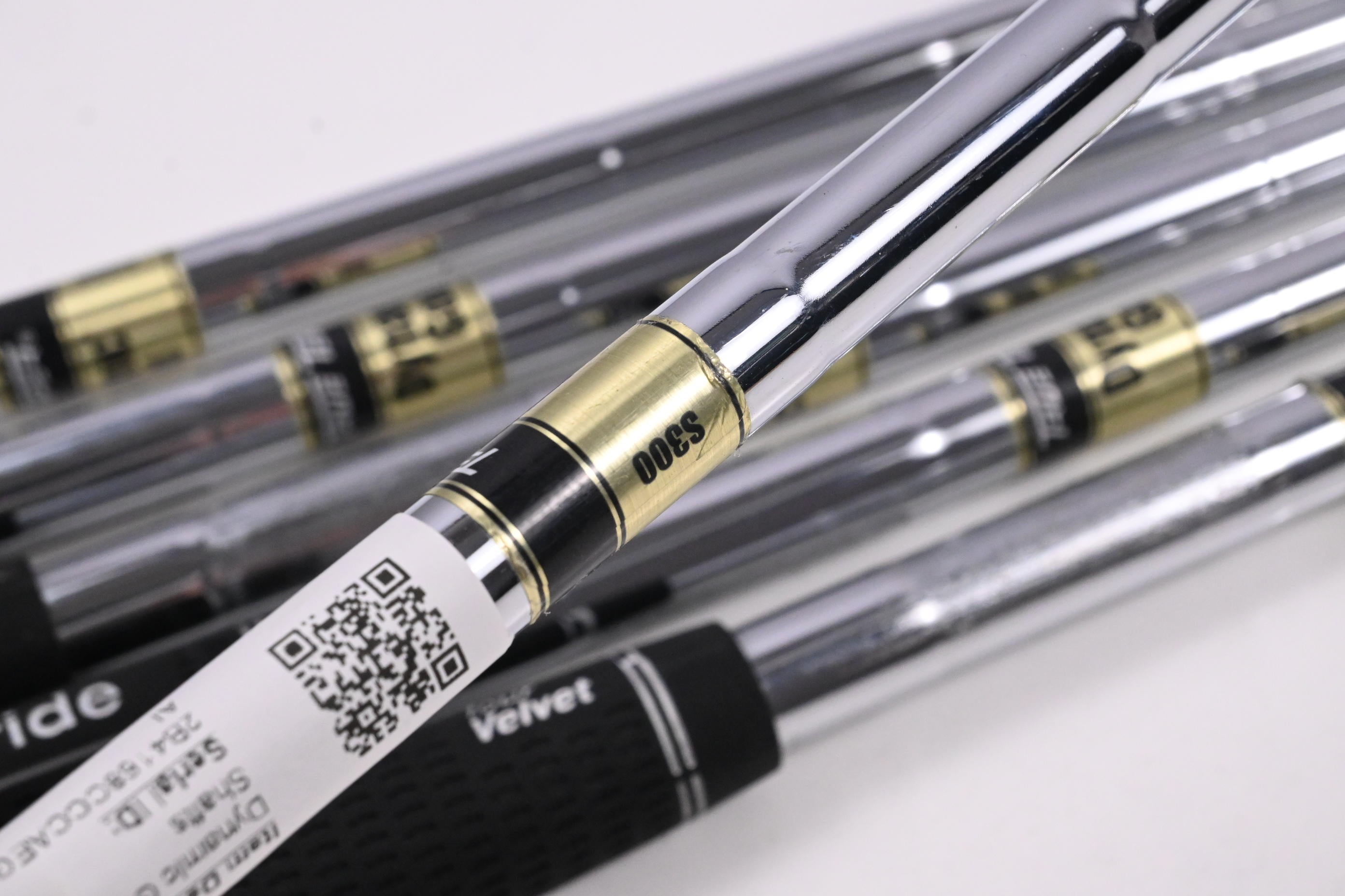 Dynamic Gold S300 Shafts / Stiff Flex / Set of 6 / .355" Tip
