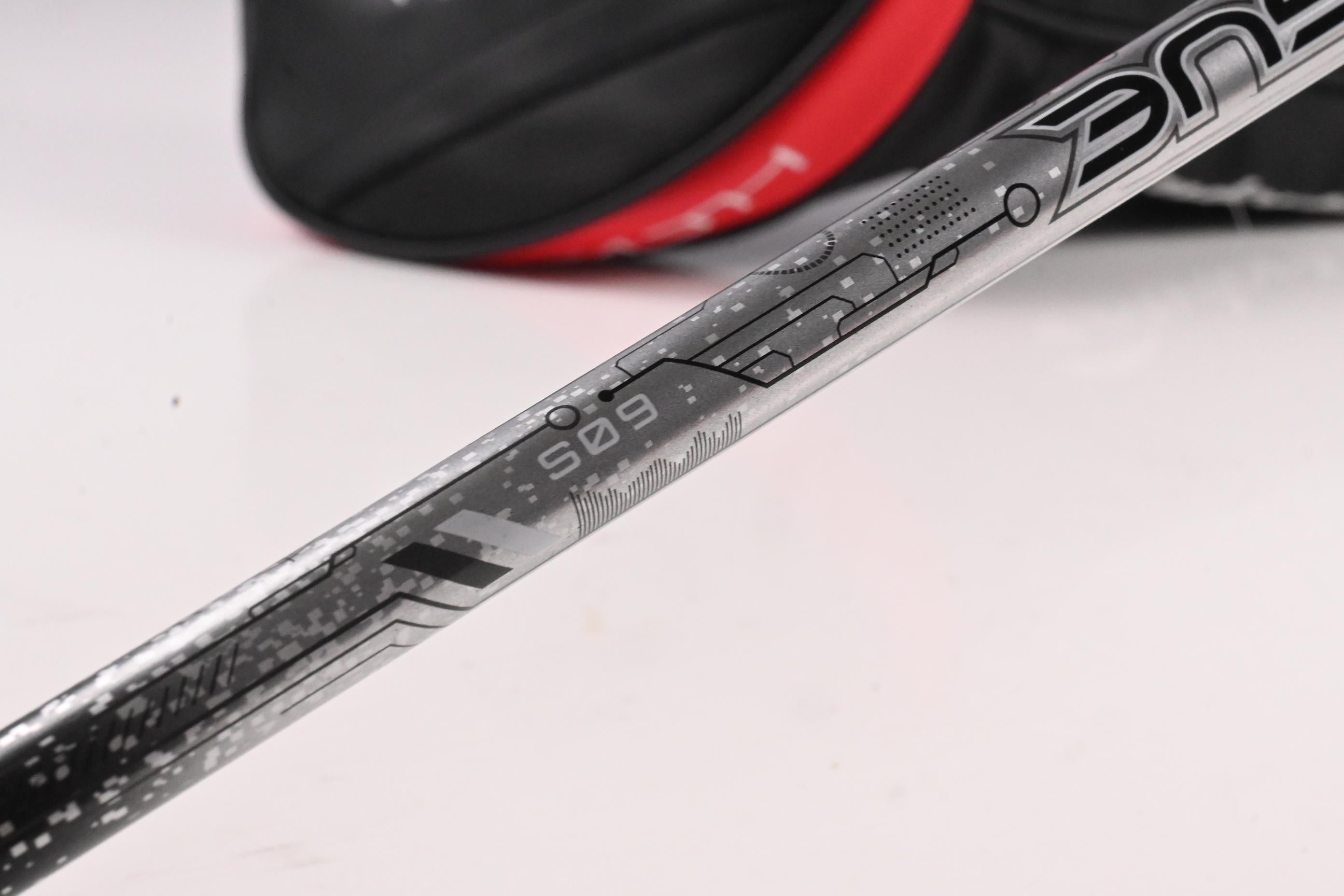 Taylormade Stealth Plus Driver / 9 Degree / Stiff Flex Aldila Rogue Silver 60