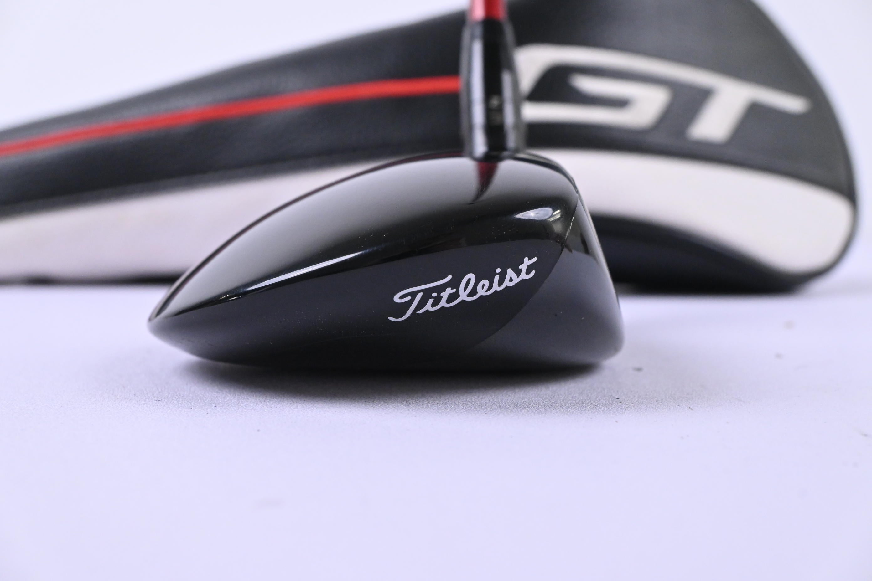 Titleist GT2 #5 Wood / 18 Degree / Stiff Flex Project X Denali Red 60 Shaft