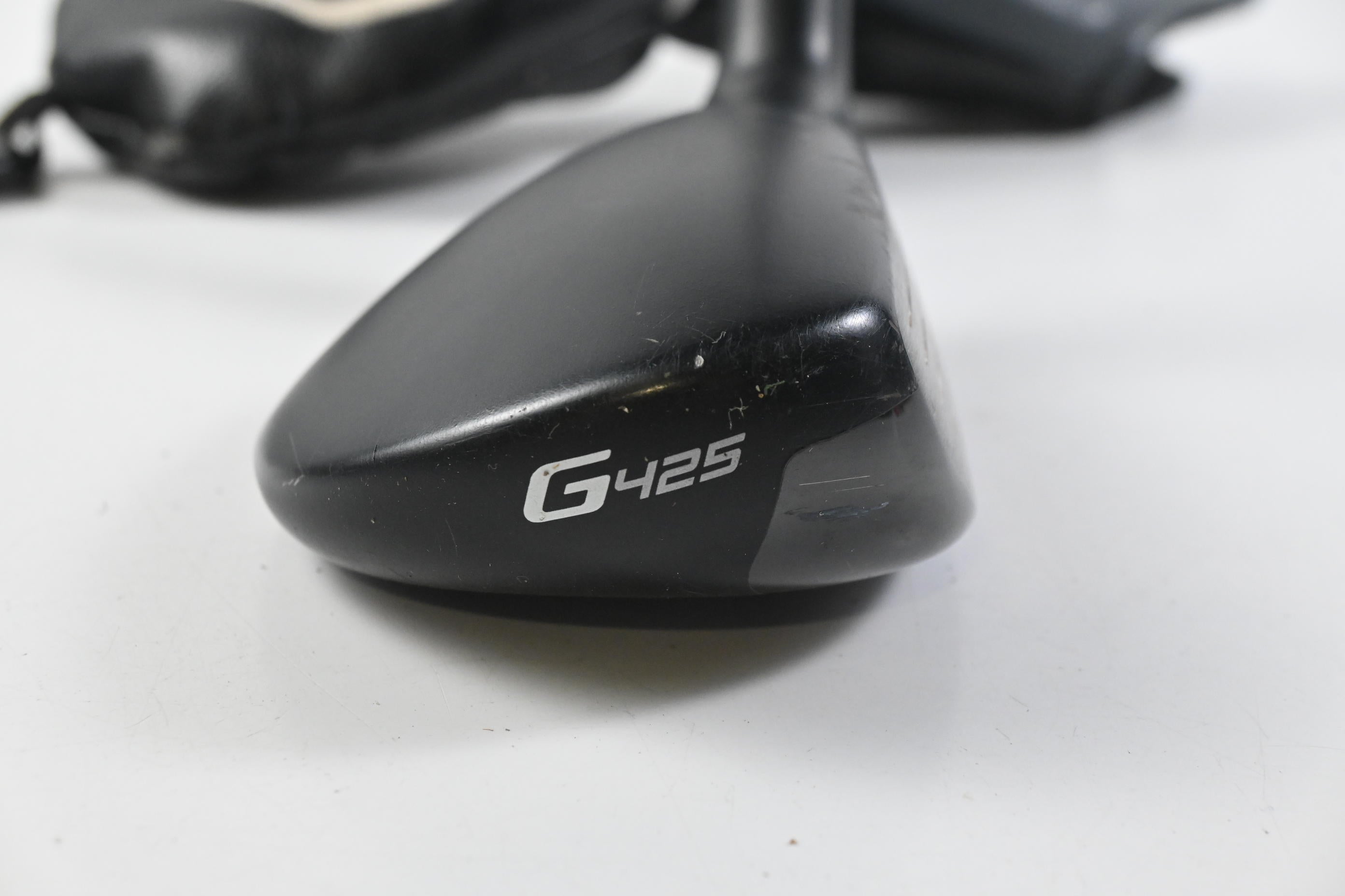 Ping G425 #4 Hybrid / 22 Degree / Regular Flex Ping Tour Chrome 85 Shaft