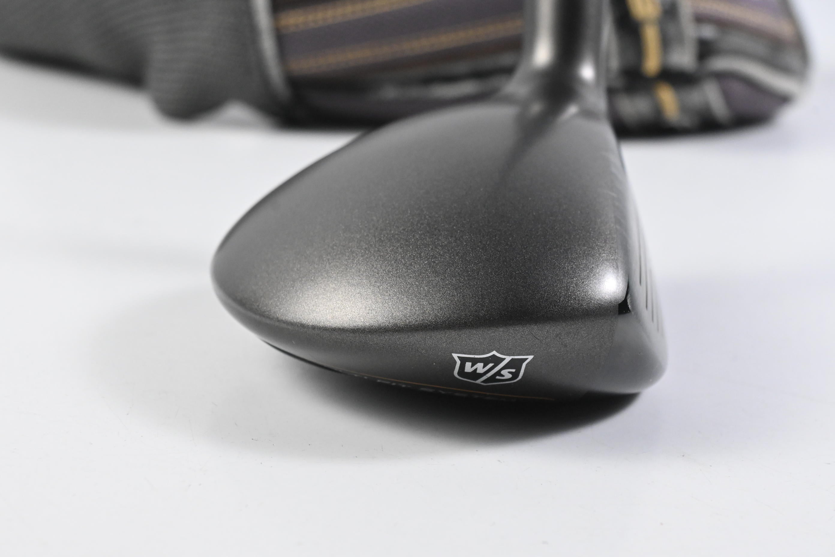 Wilson FG Tour M3 #5 Wood / 17 Degree / Regular Flex Aldila RIP Phenom 65 Shaft