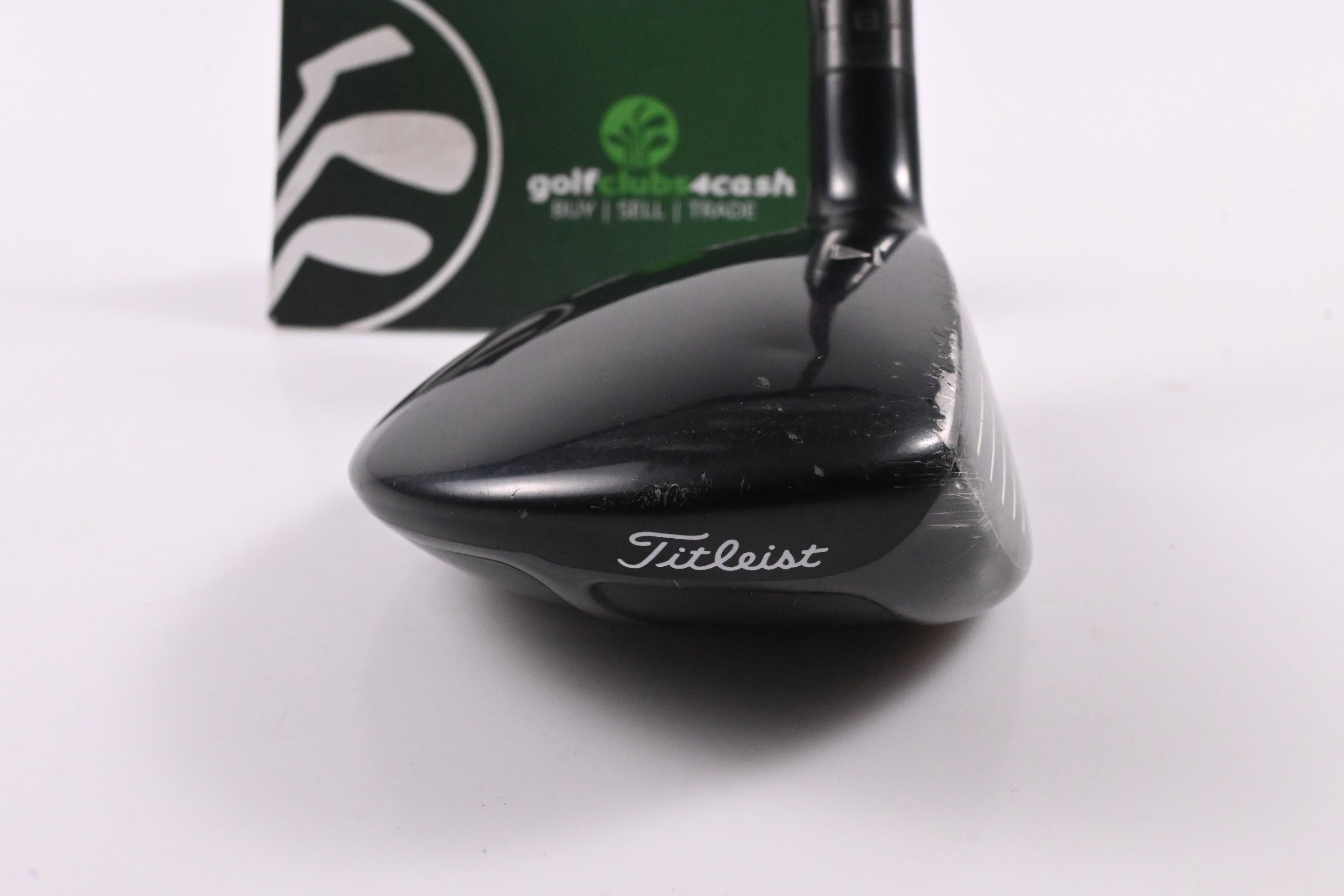 Titleist 910 F #4 Wood / 17 Degree / Regular Flex Diamana 'ilima 71 Shaft