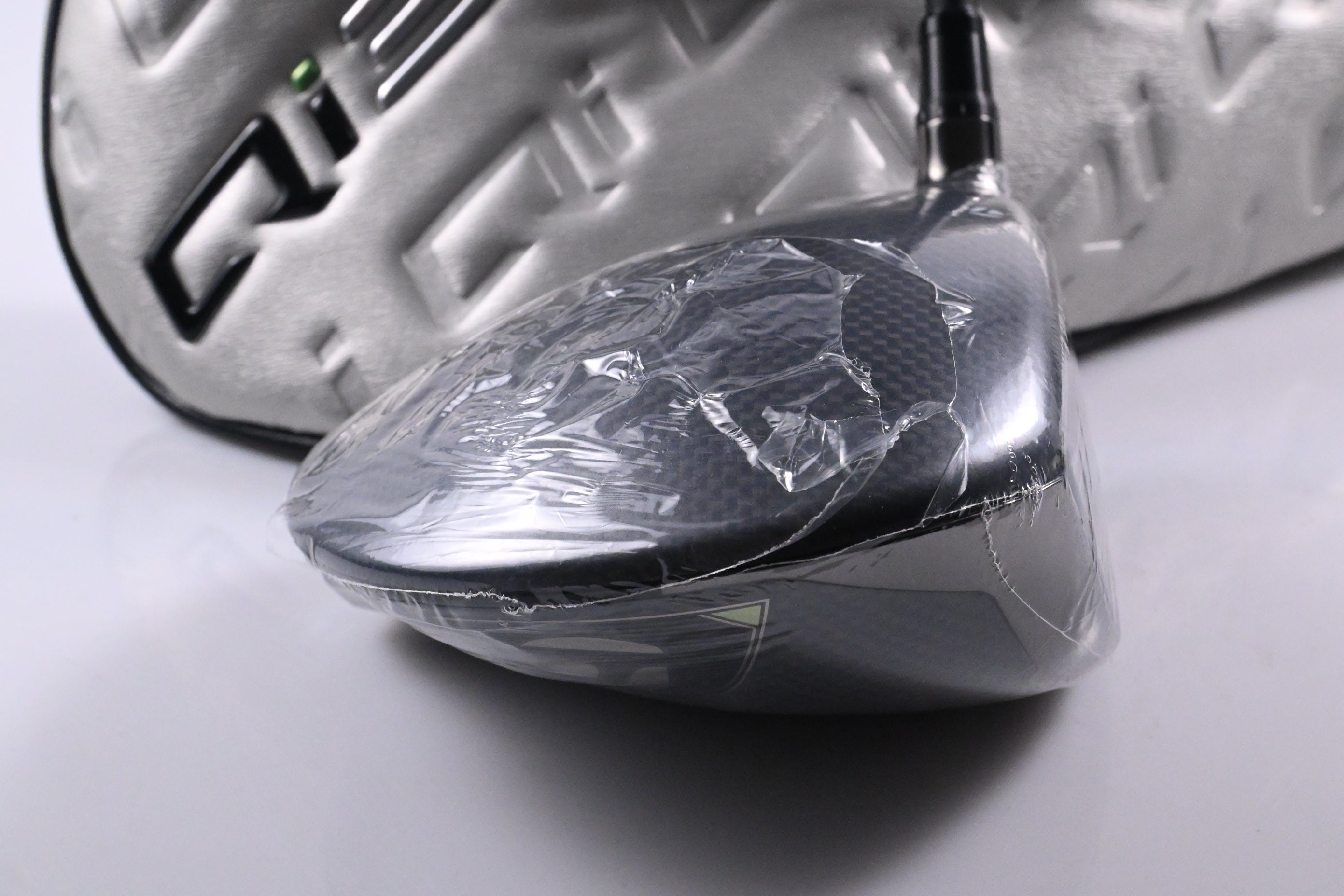 Taylormade Qi35 LS Driver / 9 Degree / Stiff Flex Kai'li CB Blue 60 Shaft