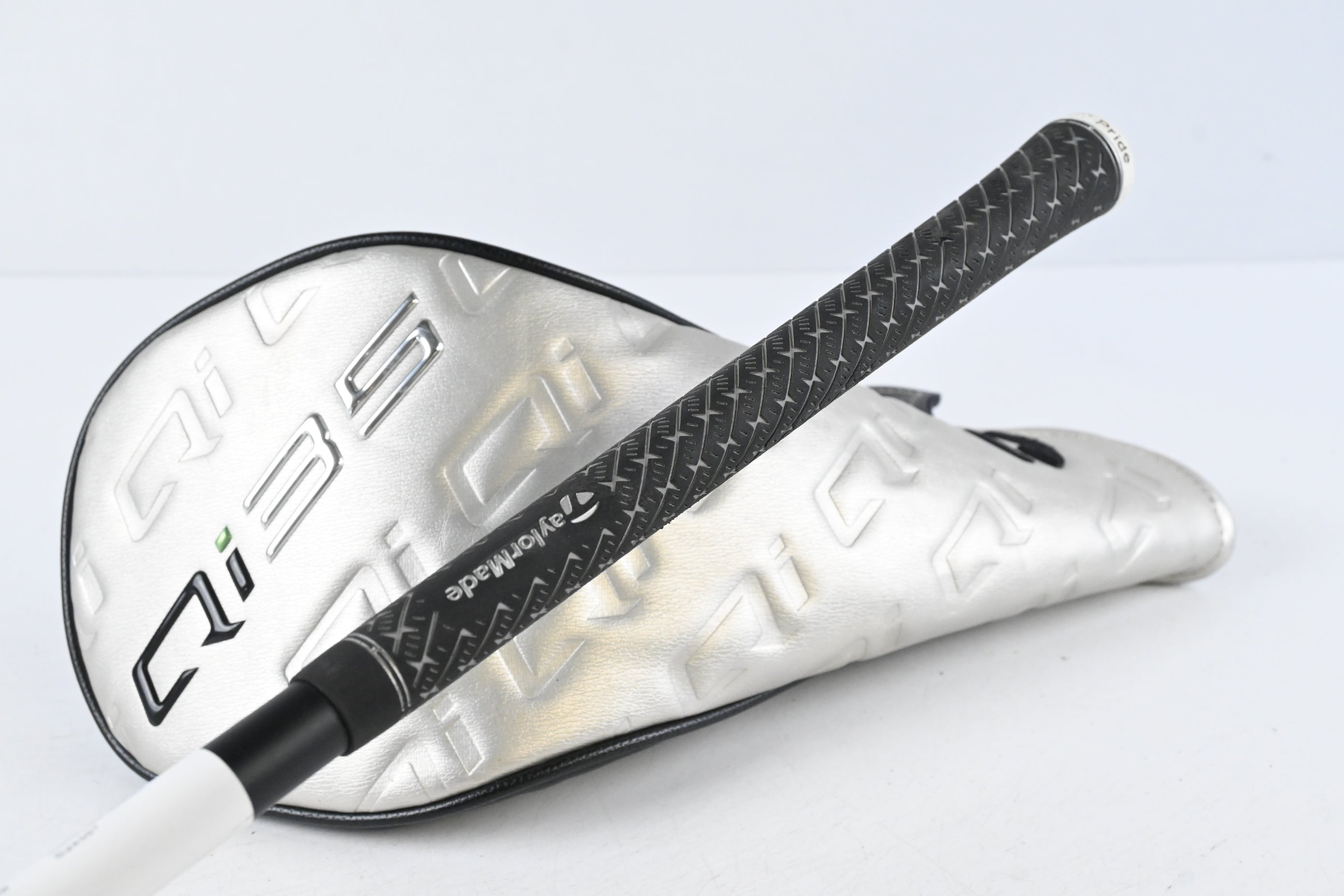 Taylormade Qi35 Max Lite Driver / 12 Degree / Regular Flex Vanquish 4 Shaft