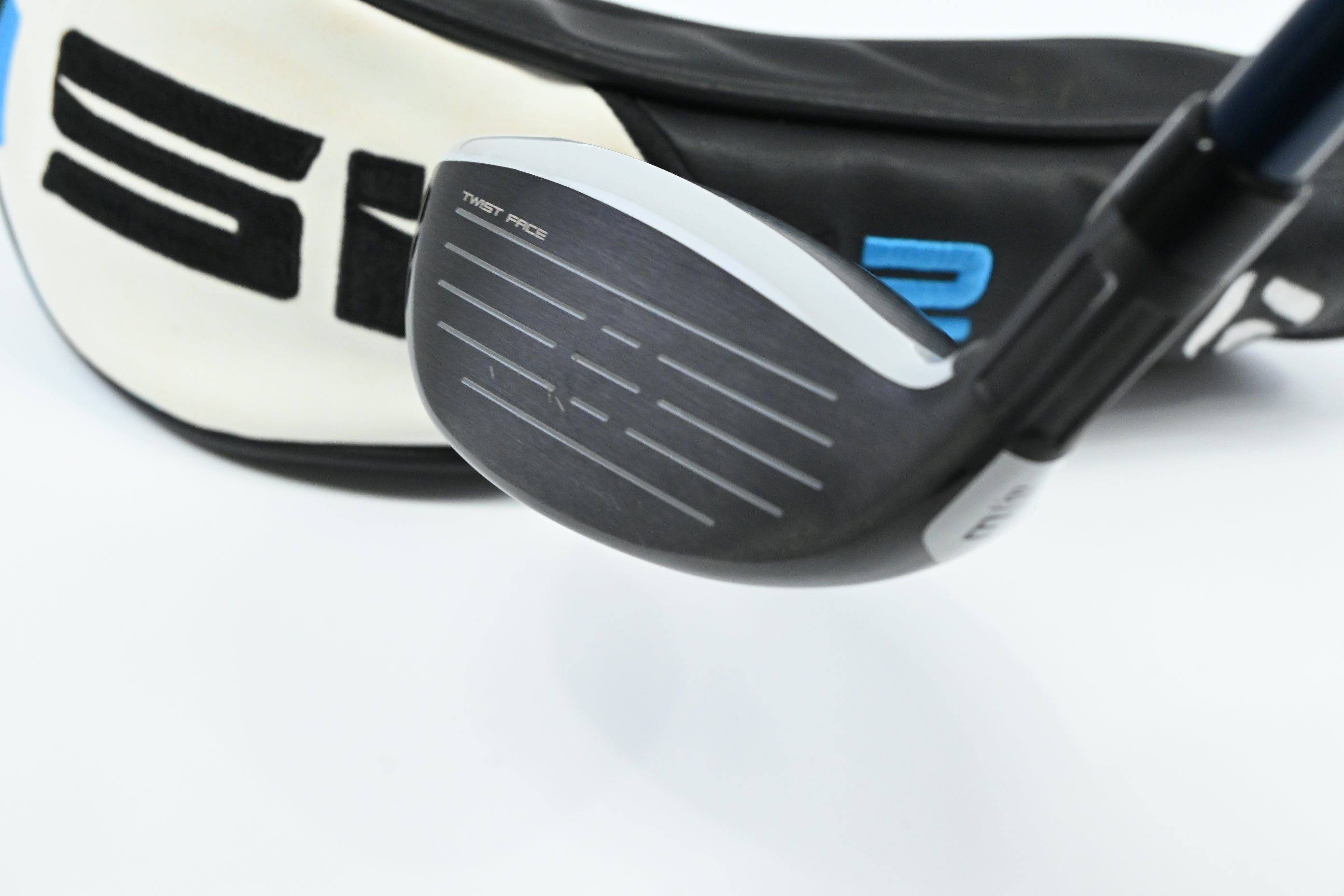 Taylormade SIM2 Max #3 Hybrid / 19 Degree / Regular Flex Fujikura Ventus Blue 6