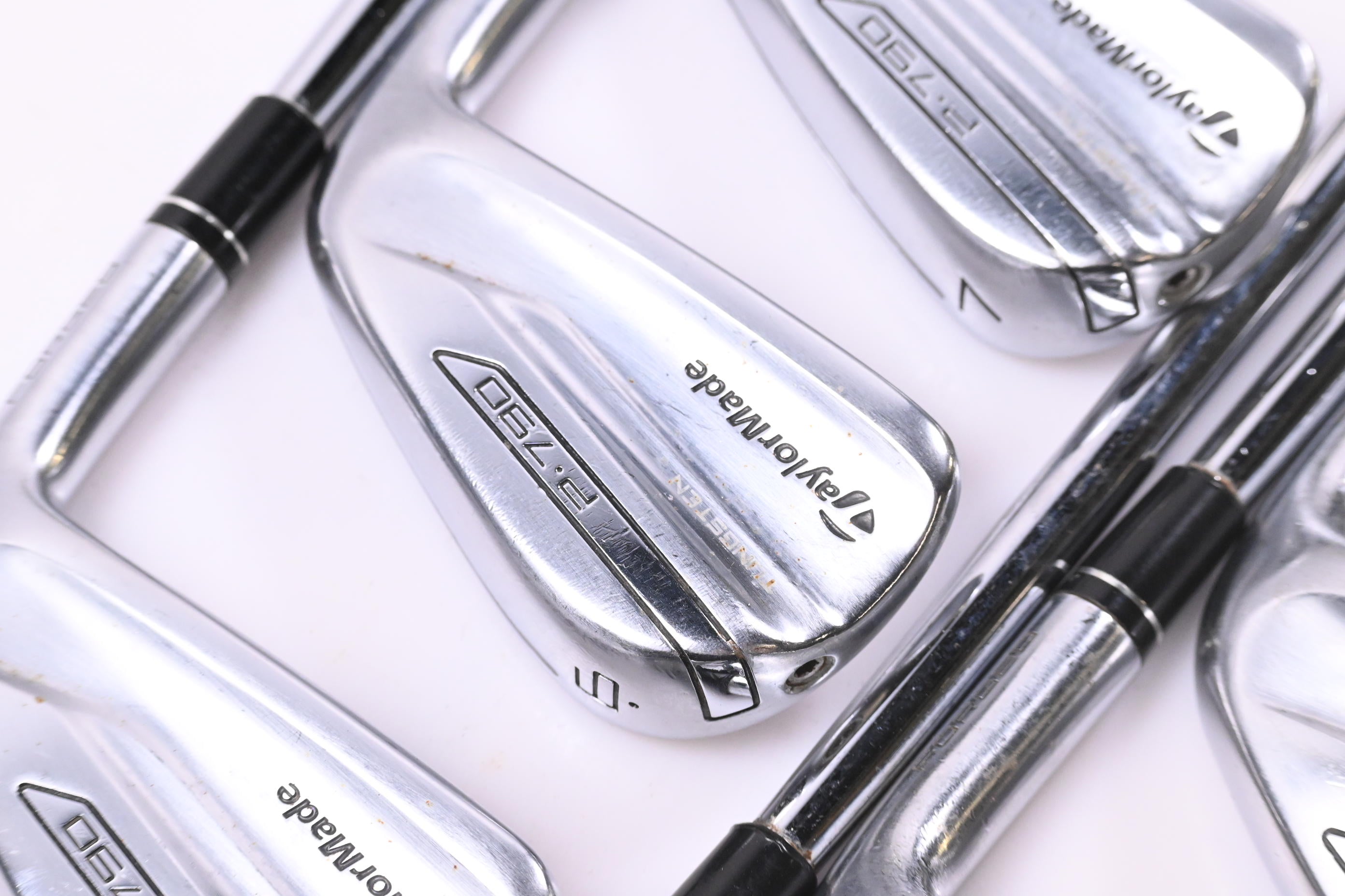 Taylormade P790 2017 Irons / 5-PW+GW / Regular Flex Dynamic Gold 105 R300