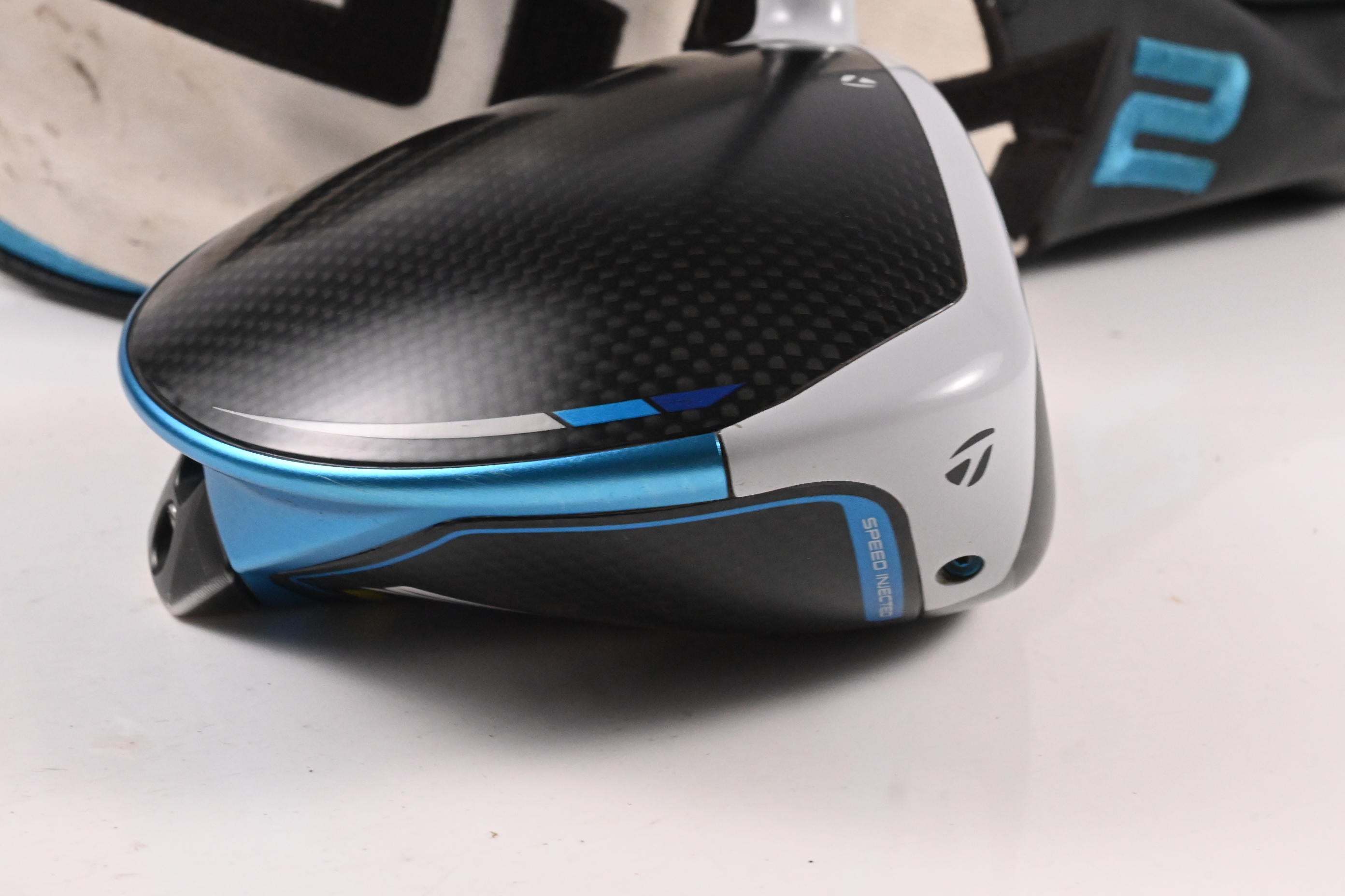 Taylormade SIM2 Driver / 10.5 Degree / Stiff Flex HZRDUS Smoke RDX Black 70