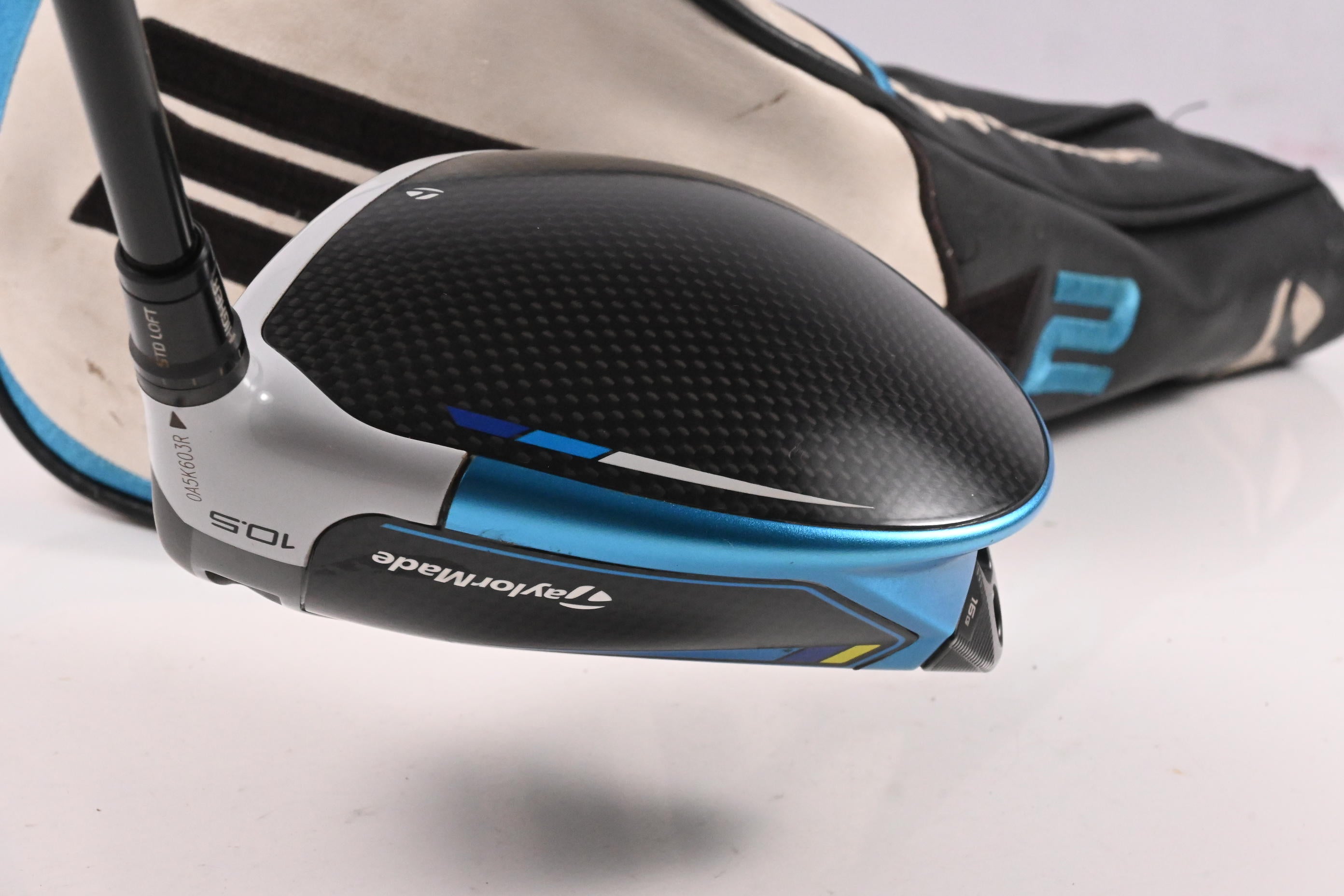 Taylormade SIM2 Driver / 10.5 Degree / Stiff Flex HZRDUS Smoke RDX Black 70