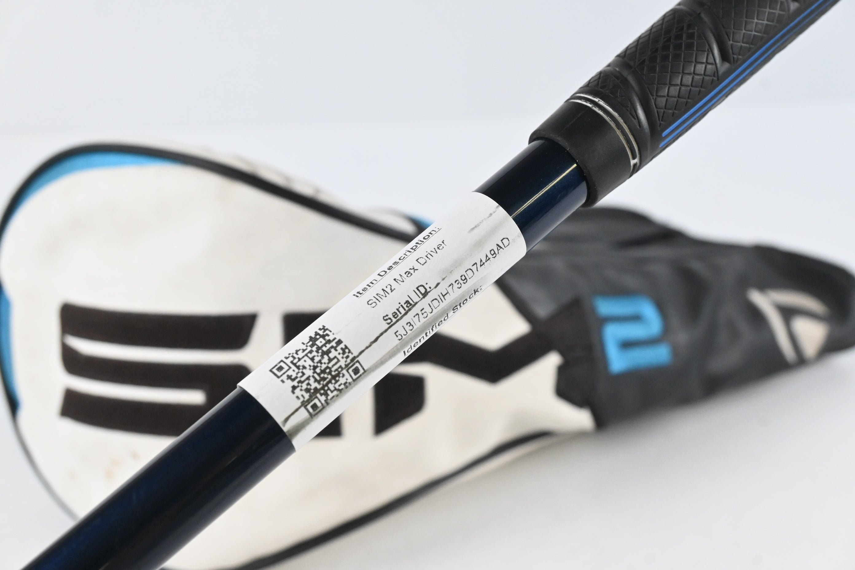 Taylormade SIM2 Max Driver / 10.5 Degree / Regular Flex Fujikura Ventus Blue 5 Shaft