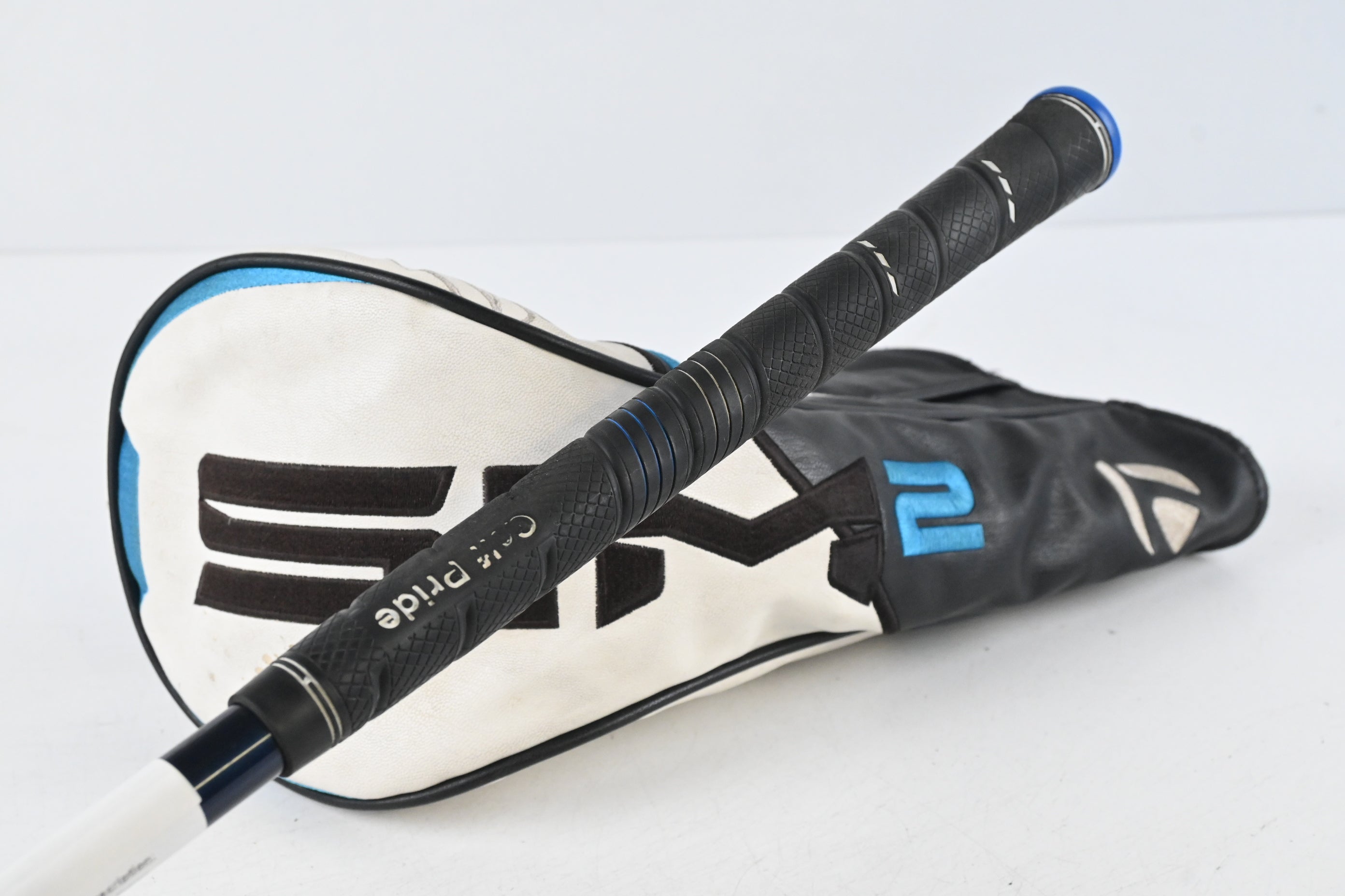 Taylormade SIM2 Max Driver / 10.5 Degree / Regular Flex Fujikura Ventus Blue 5 Shaft