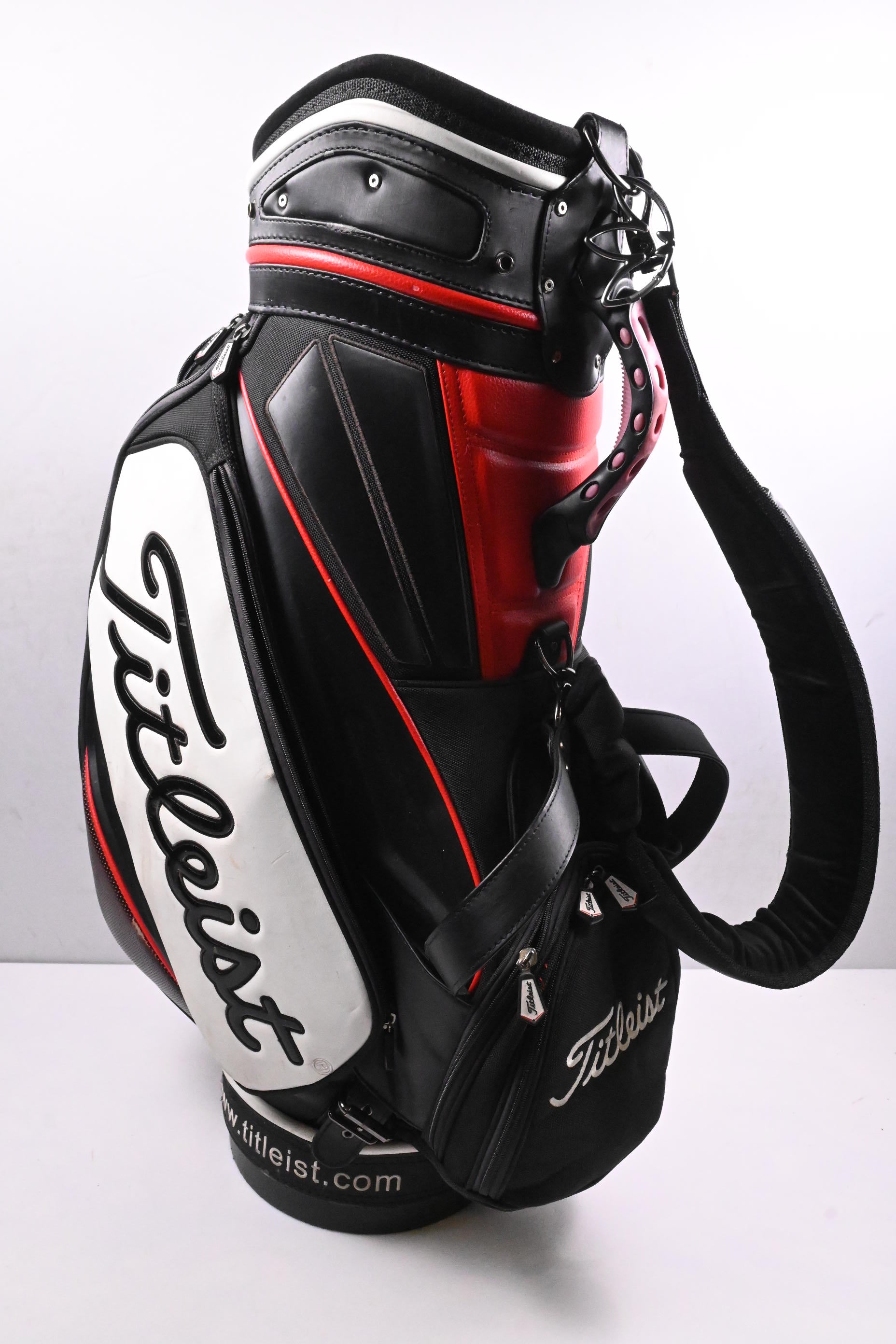 Titleist Tour Bag / 6-Way Divider / Black, White, Red