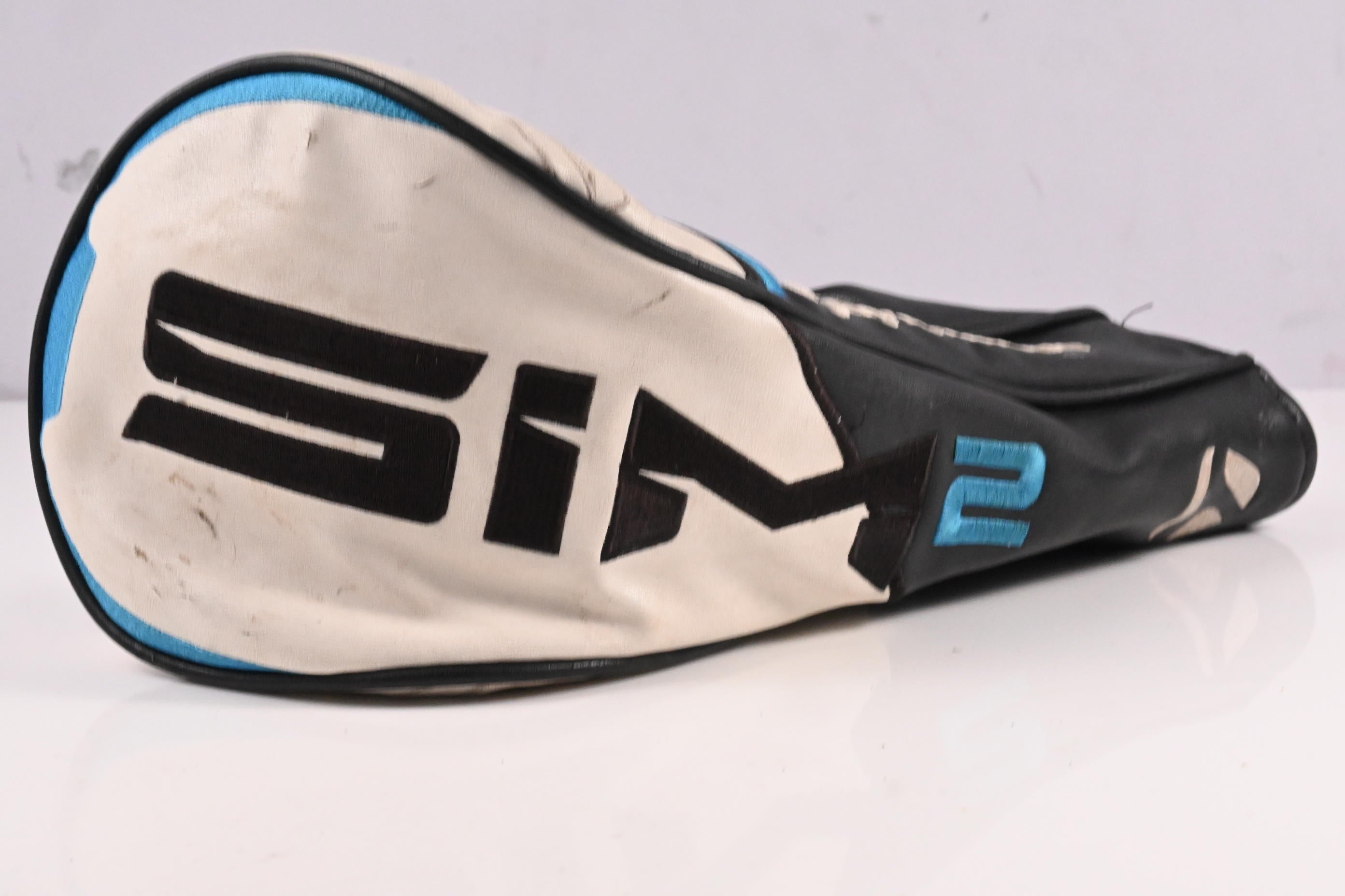 Taylormade SIM2 Driver / 10.5 Degree / Stiff Flex HZRDUS Smoke RDX Black 70