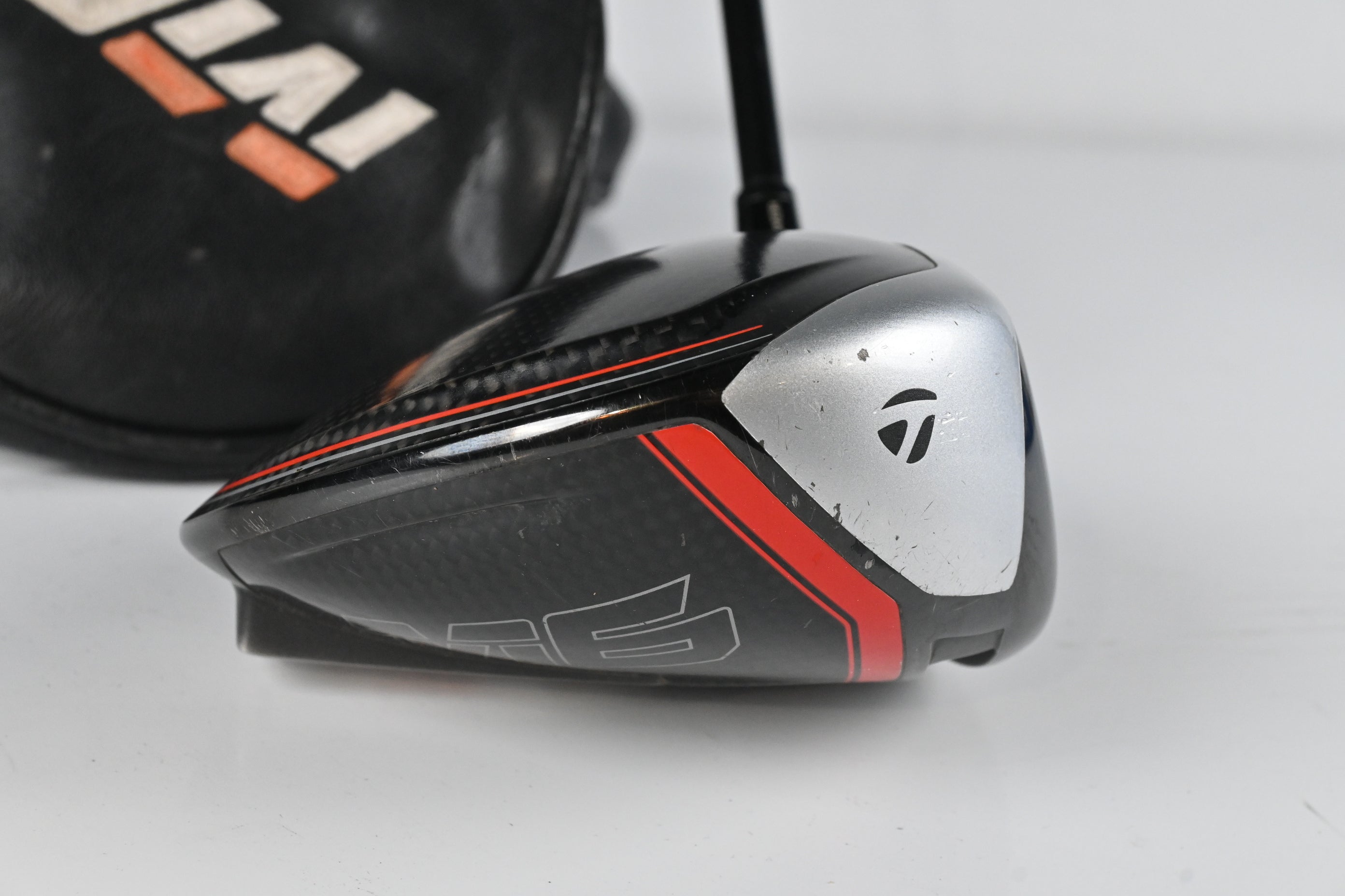 Taylormade M6 Driver / 10.5 Degree / Stiff Flex Fujikura Atmos Black 6 Shaft