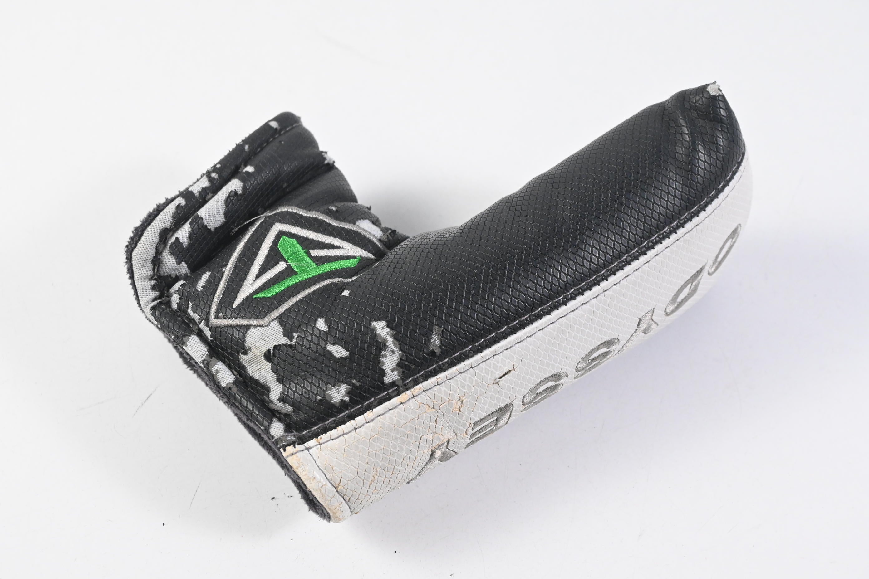 Odyssey Toulon Azalea 2022 Putter / 34 Inch