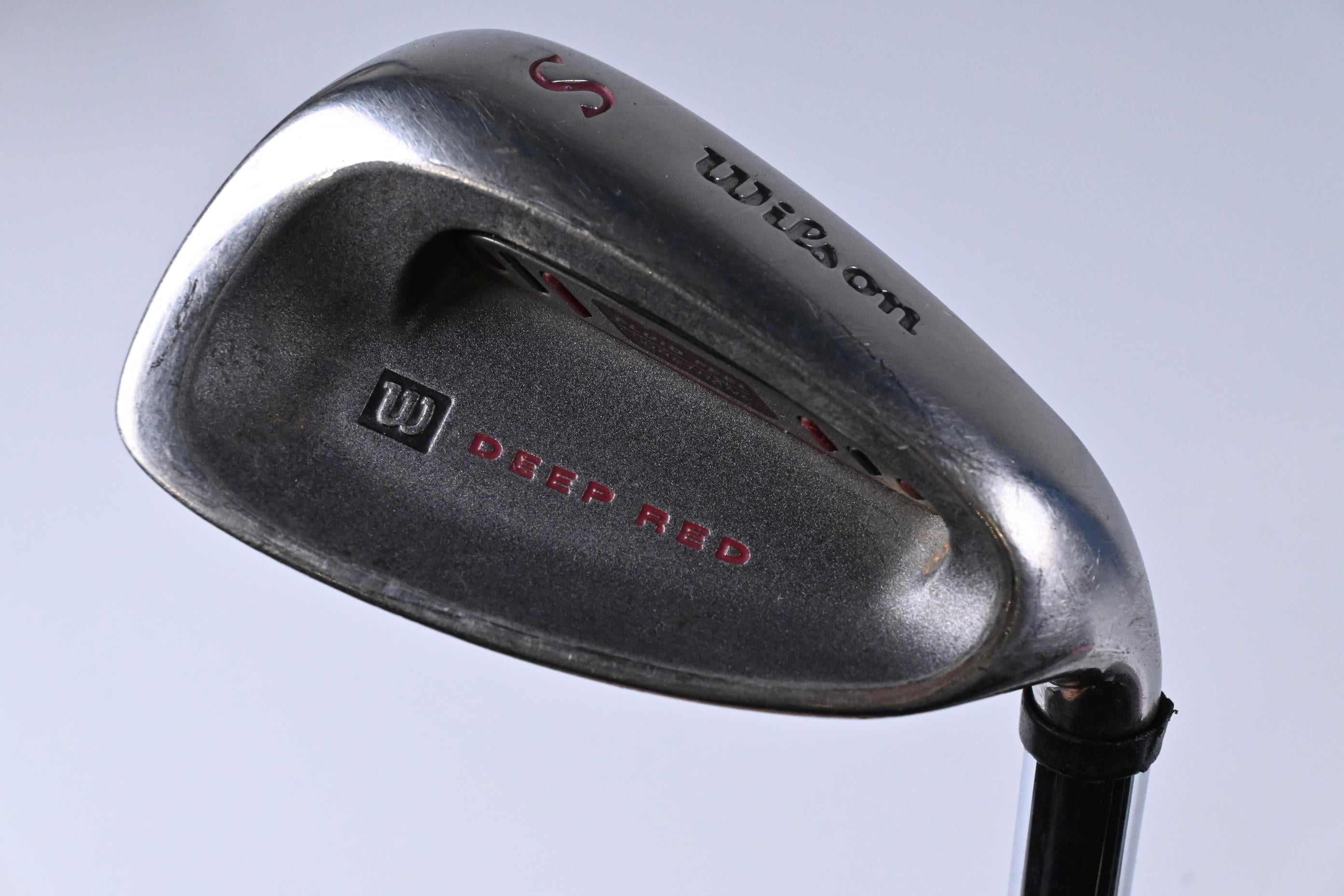 Wilson Deep Red Sand Wedge / 56 Degree / Regular Flex Wilson Fatshaft Shaft