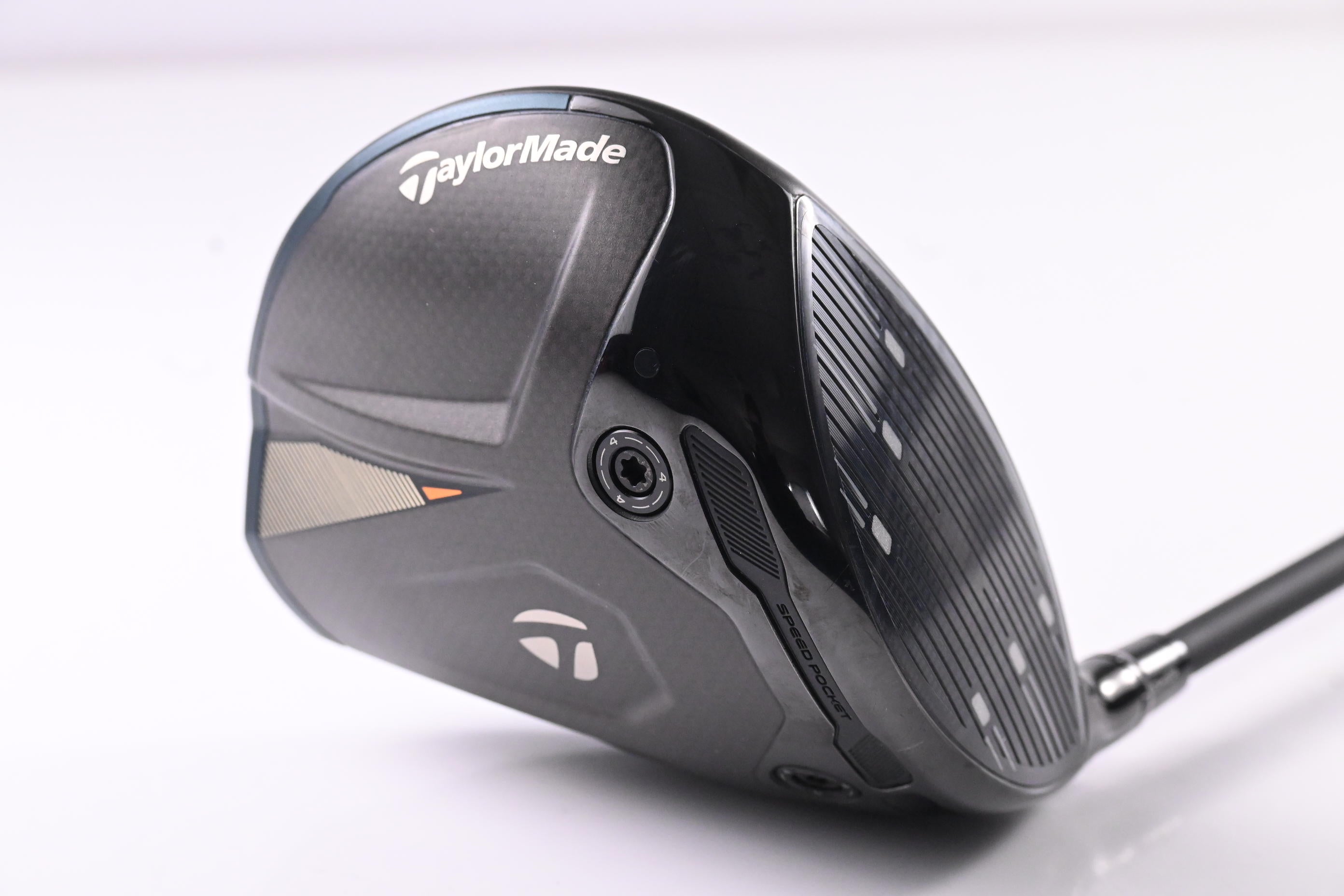 Taylormade Qi4D Driver / 10.5 Degree / Regular Flex Mitsubishi Reax 50 Shaft
