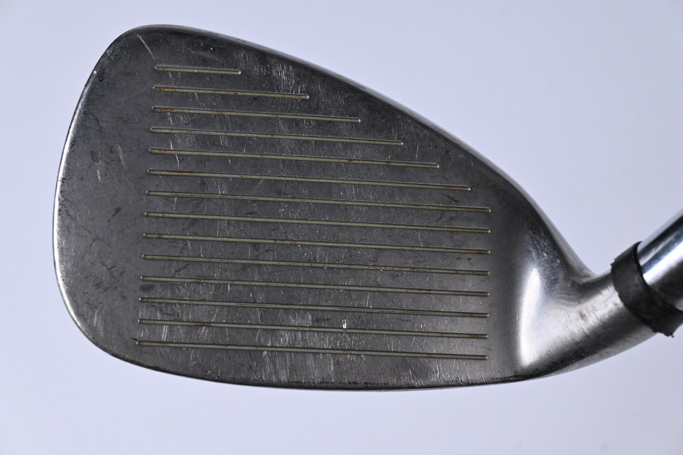 Wilson Deep Red Sand Wedge / 56 Degree / Regular Flex Wilson Fatshaft Shaft