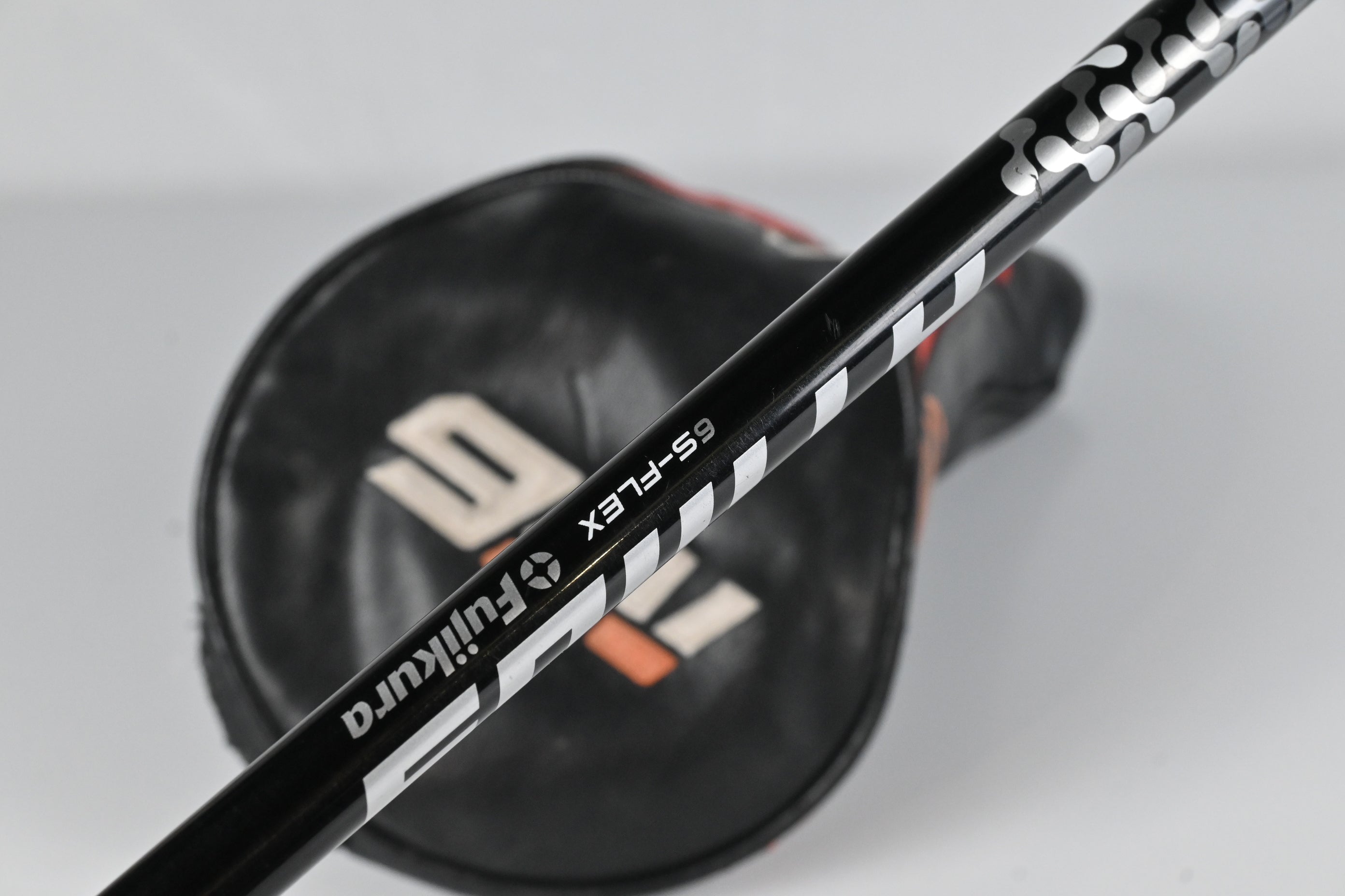 Taylormade M6 Driver / 10.5 Degree / Stiff Flex Fujikura Atmos Black 6 Shaft