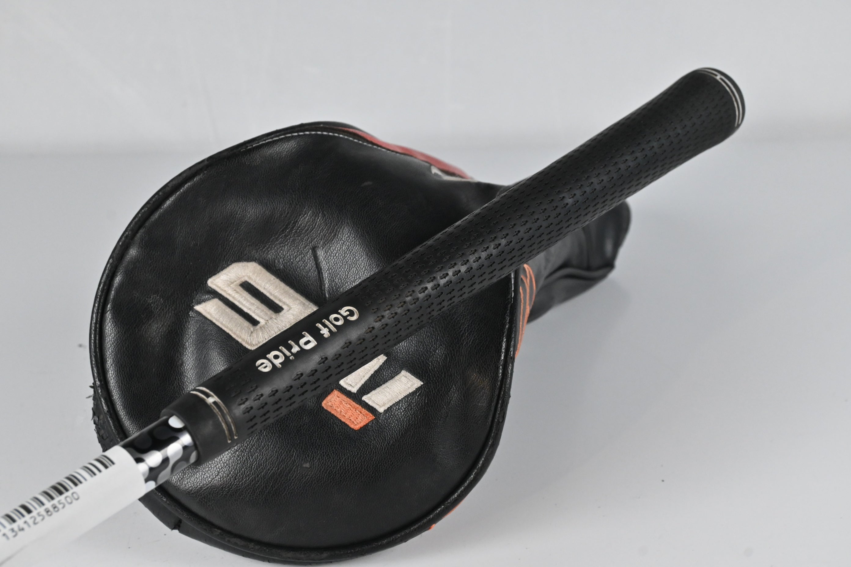 Taylormade M6 Driver / 10.5 Degree / Stiff Flex Fujikura Atmos Black 6 Shaft