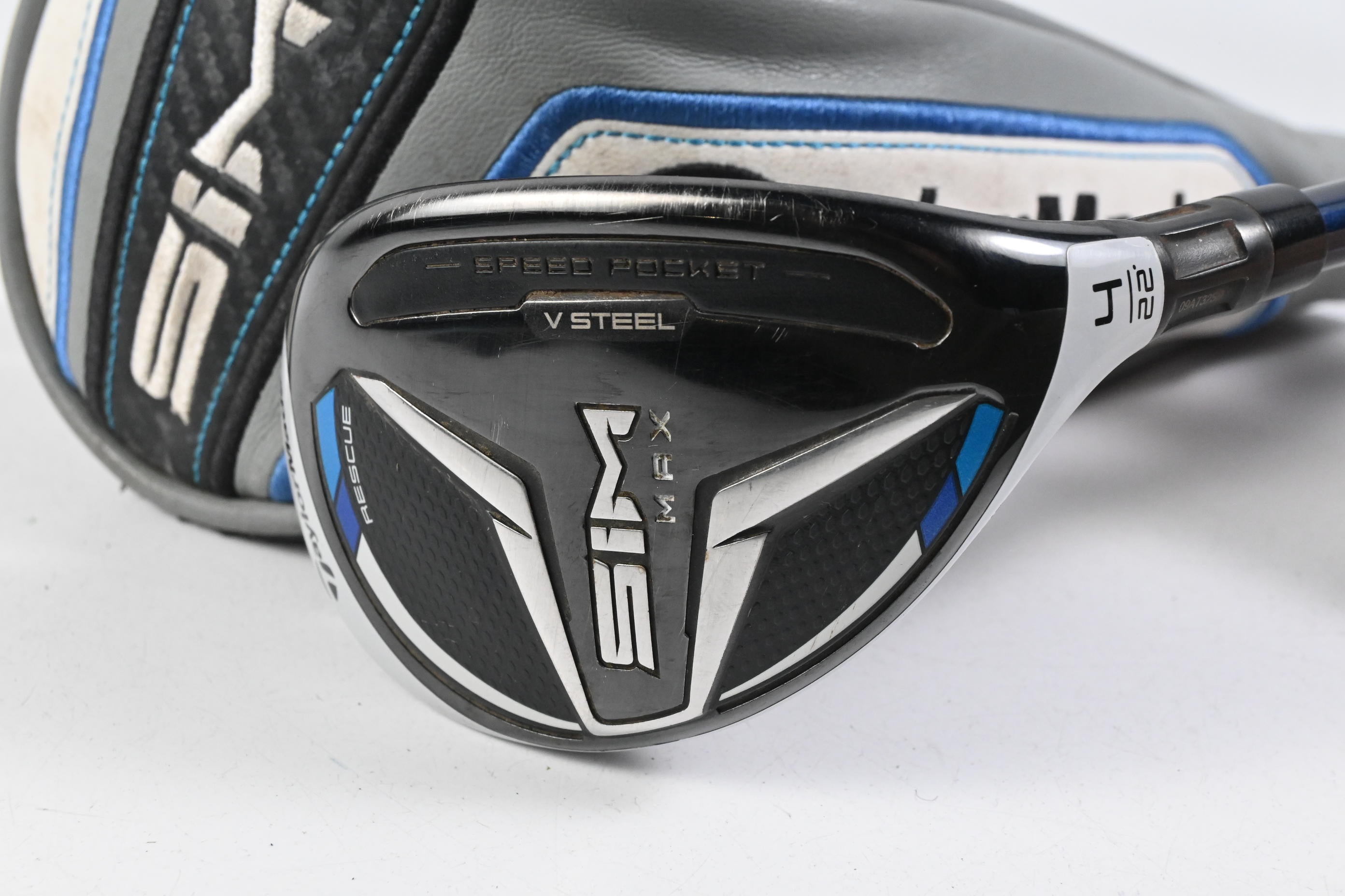 Taylormade SIM Max #4 Hybrid / 22 Degree / Stiff Flex Fujikura Ventus Blue 7