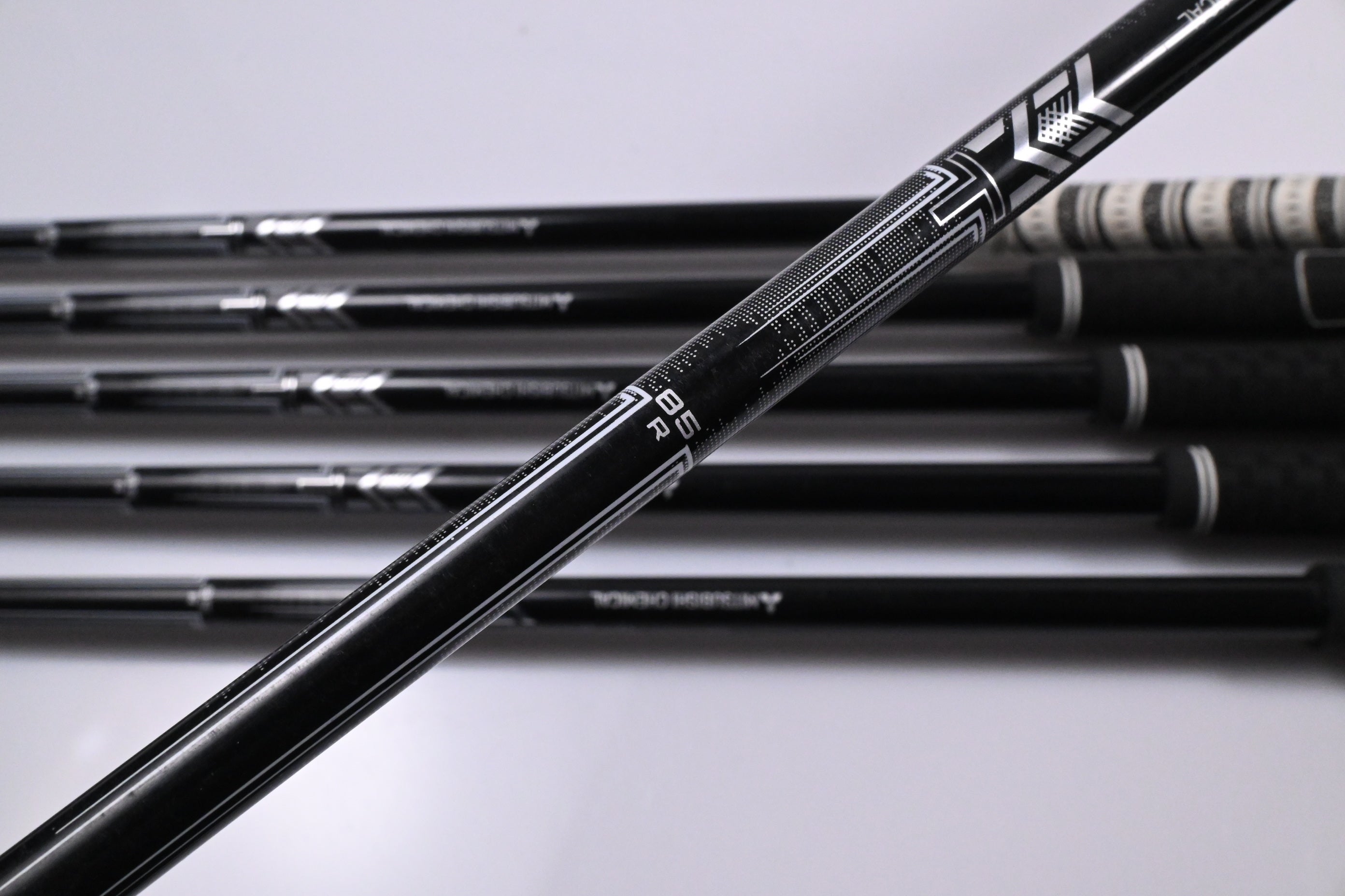 Mizuno JPX 925 Hot Metal HL Irons / 5-PW / Regular Flex MMT 85 Shafts