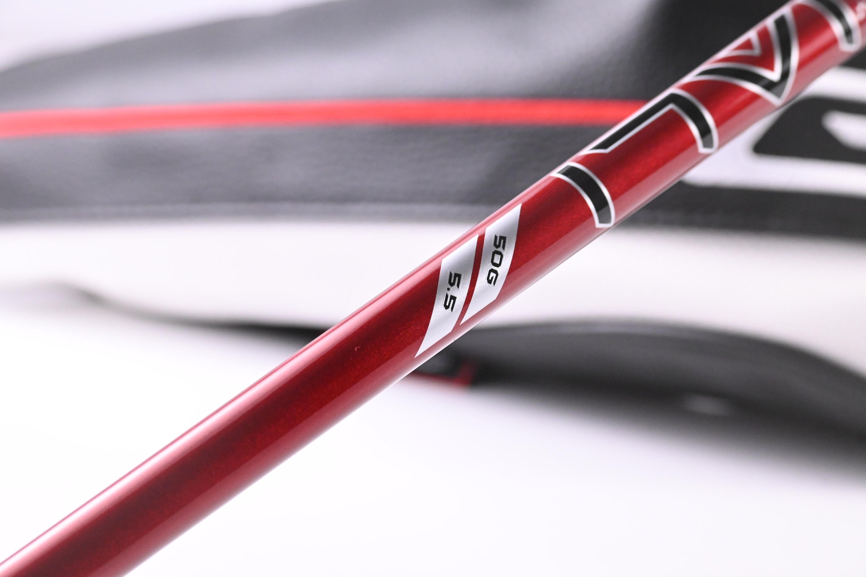 Titleist GT2 Driver / 9 Degree / Regular Flex Denali Red 50 Shaft