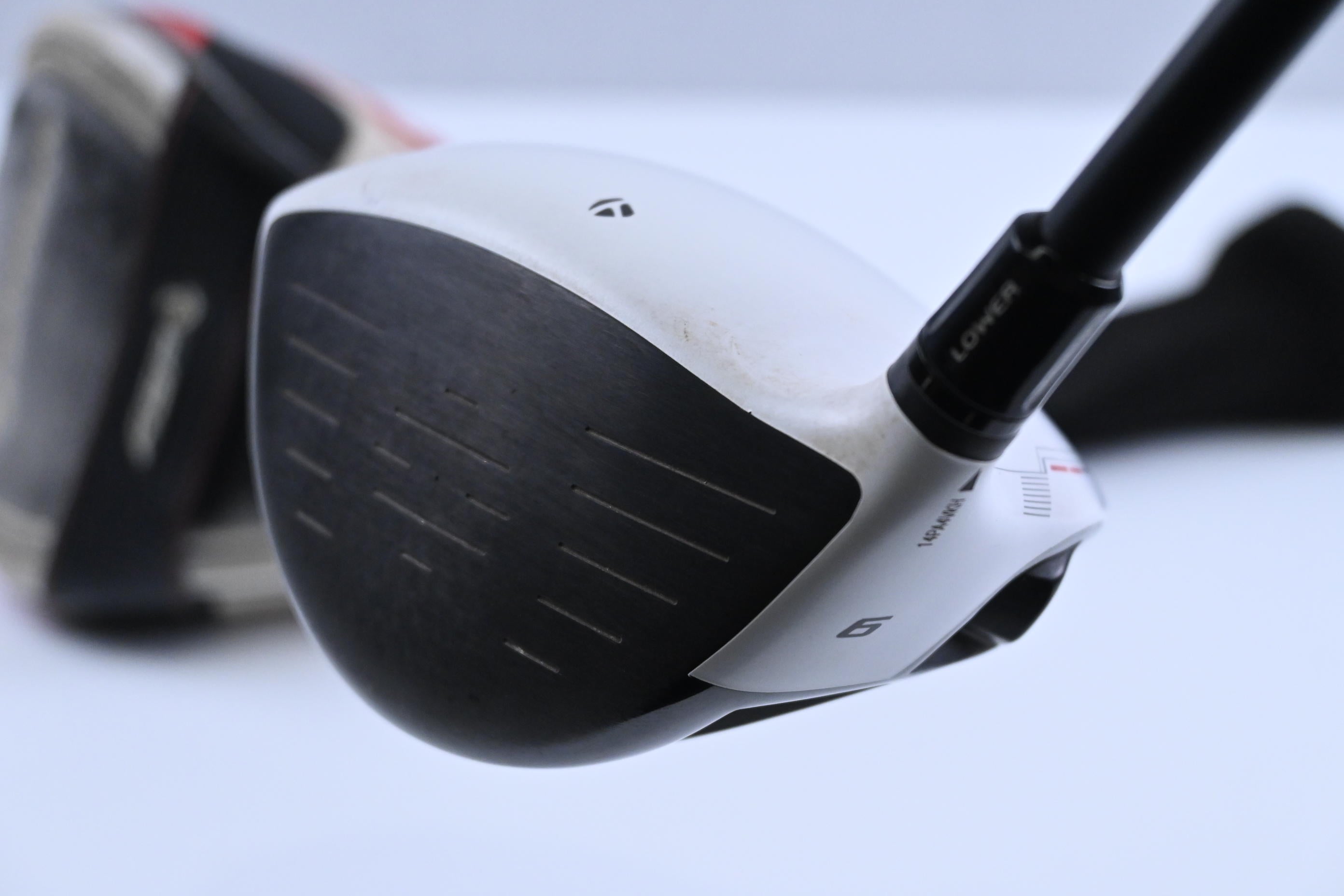 Taylormade R11 Driver / 9 Degree / Stiff Flex Fujikura Blur 60 Shaft