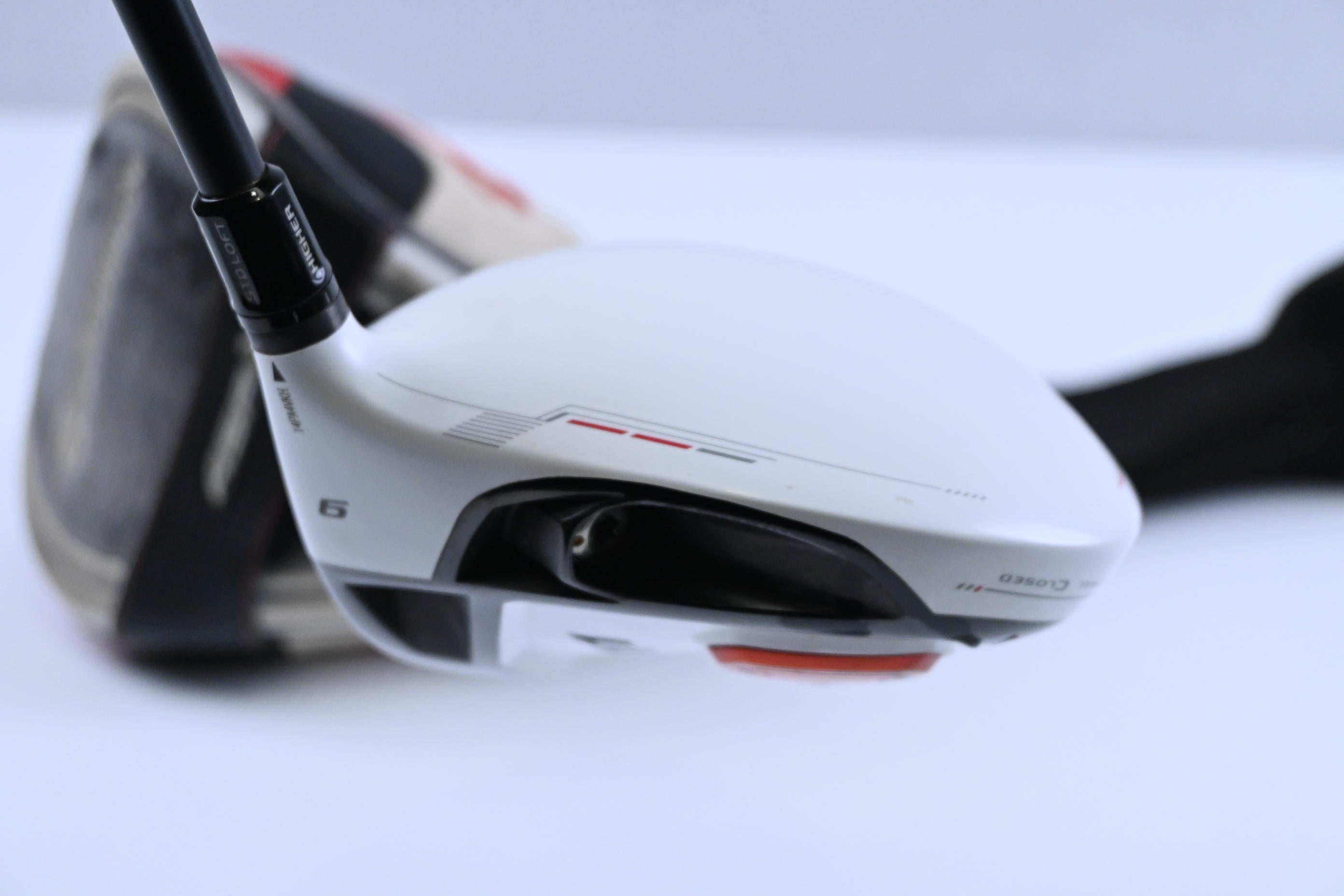 Taylormade R11 Driver / 9 Degree / Stiff Flex Fujikura Blur 60 Shaft