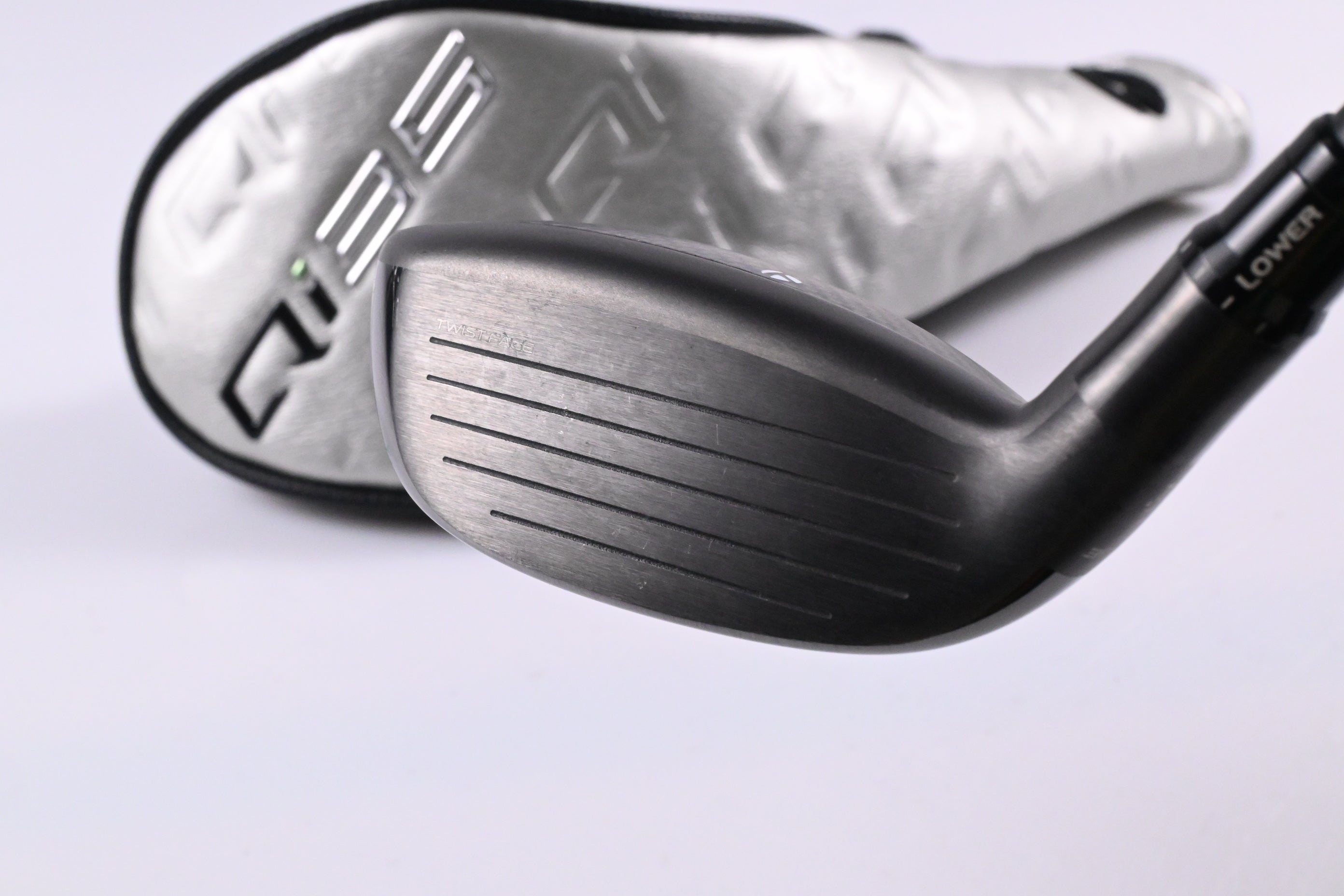 Taylormade Qi35 #4 Hybrid / 22 Degree / Regular Flex Fujikura Ventus Blue 6