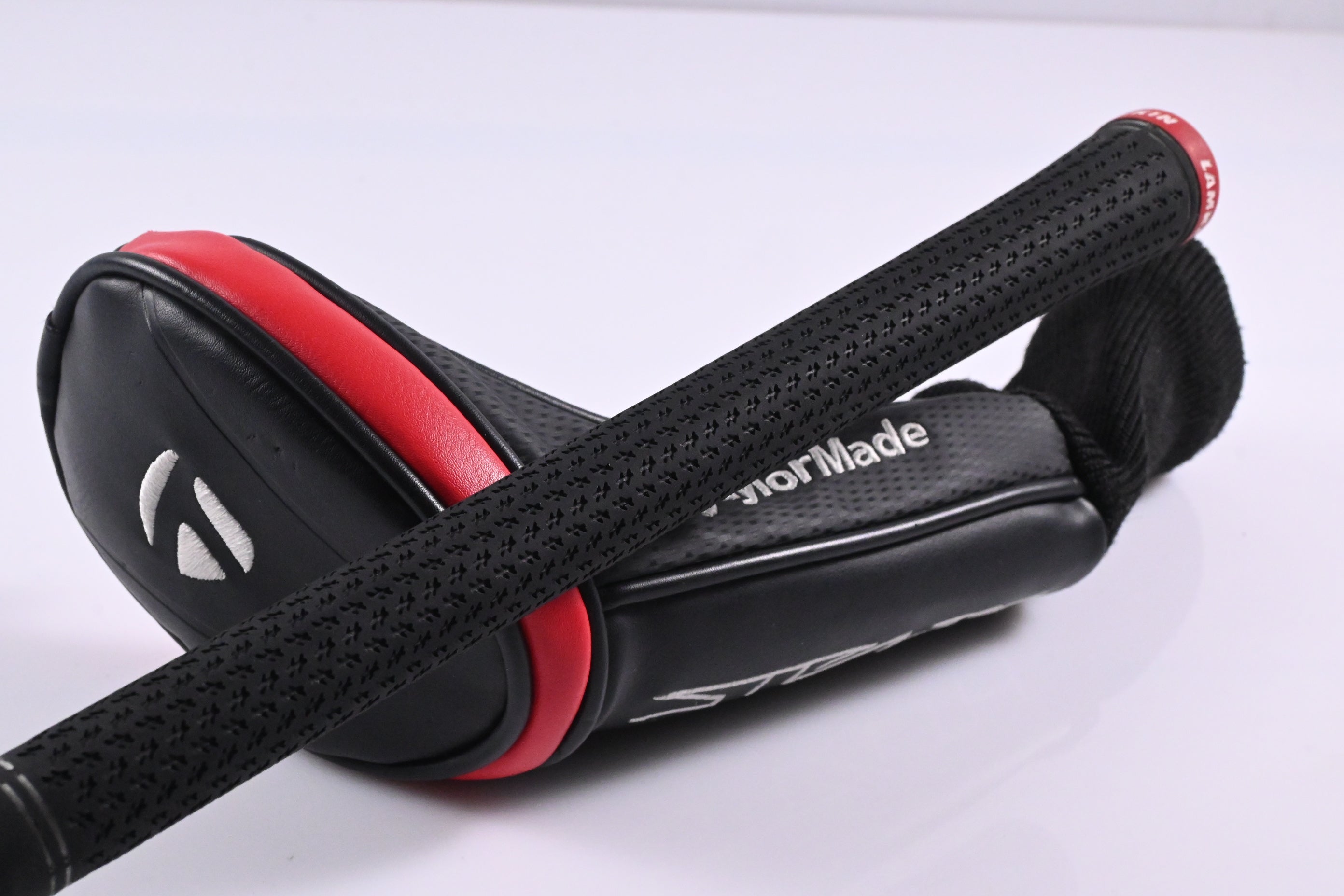 Taylormade Stealth Plus #3 Hybrid / 19.5 Degree / Stiff Flex HZRDUS Smoke Red 80