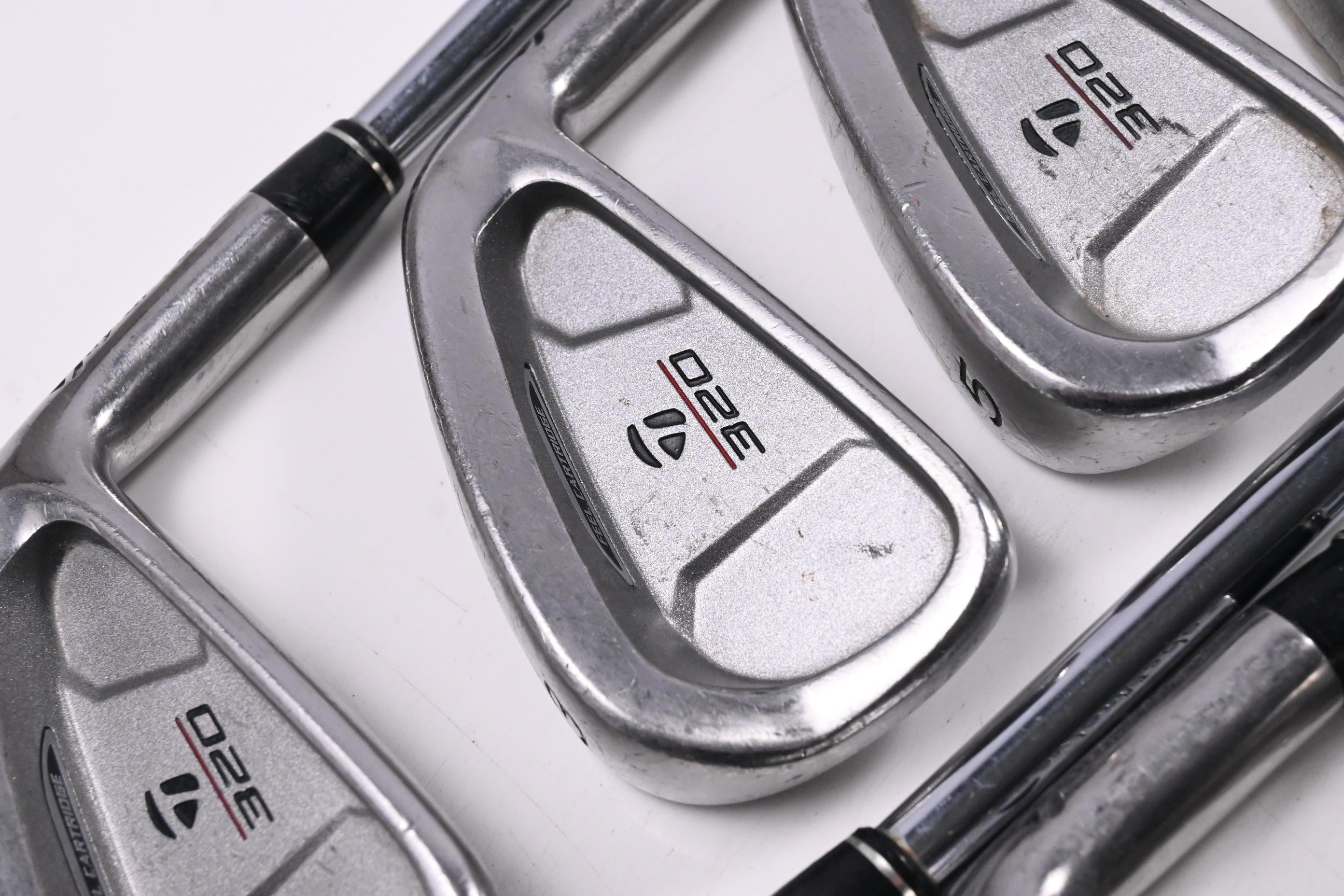 Taylormade 320 Steel Irons / 3-9i+SW / Regular Flex Taylormade 80 / No PW