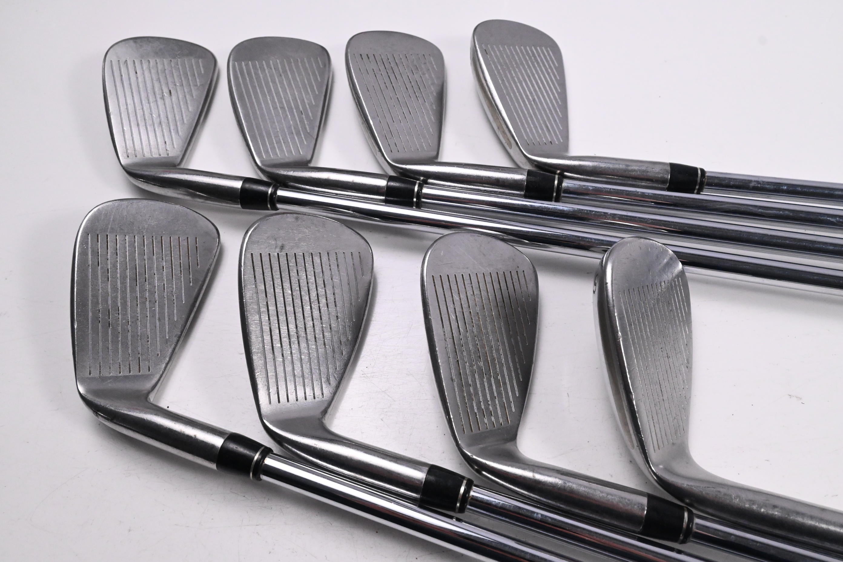 Taylormade 320 Steel Irons / 3-9i+SW / Regular Flex Taylormade 80 / No PW