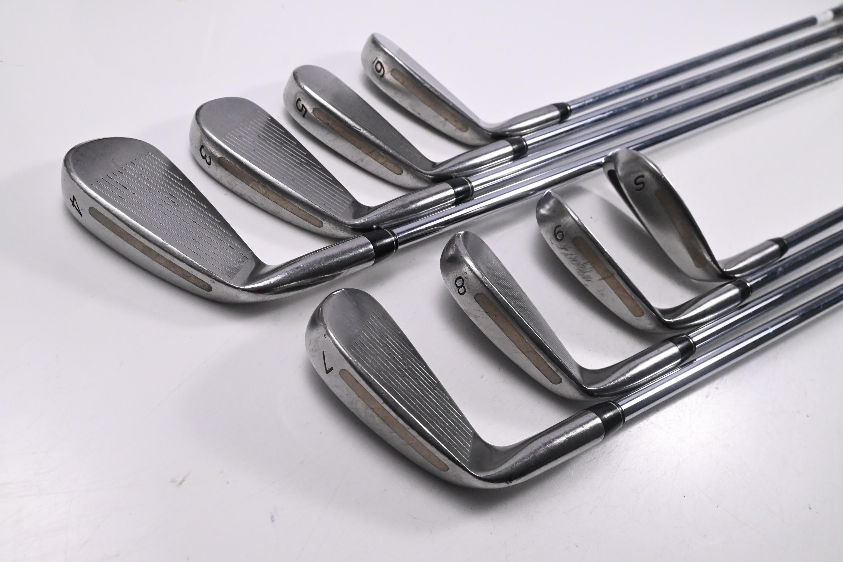 Taylormade 320 Steel Irons / 3-9i+SW / Regular Flex Taylormade 80 / No PW