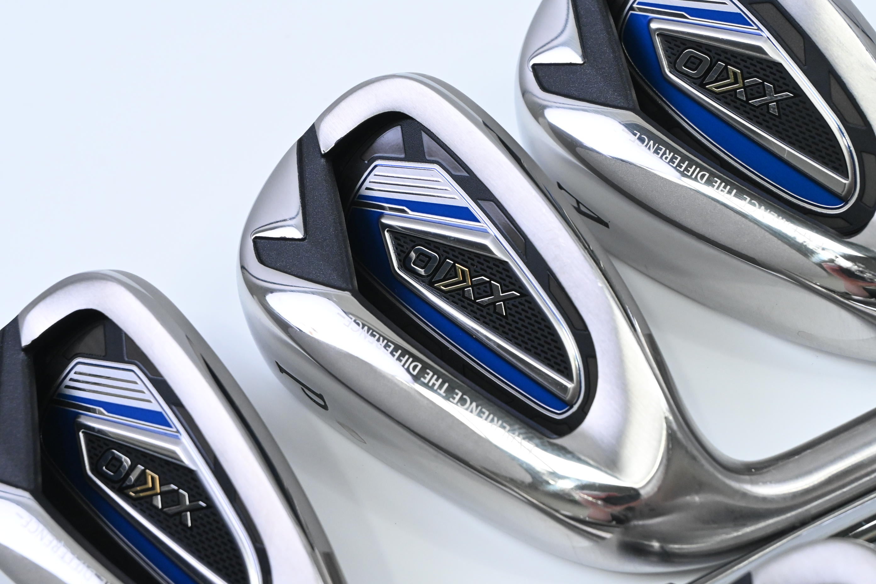 Left Hand XXIO 12 Irons / 6-PW+AW / Regular Flex NS Pro 850GH DST Shafts