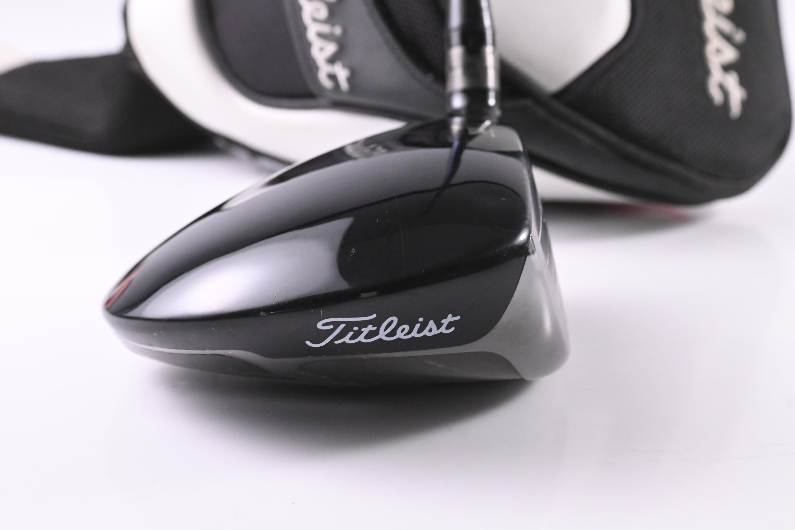 Titleist 910 D2 Driver / 10.5 Degree / Stiff Flex Diamana Kai`li 65 Shaft