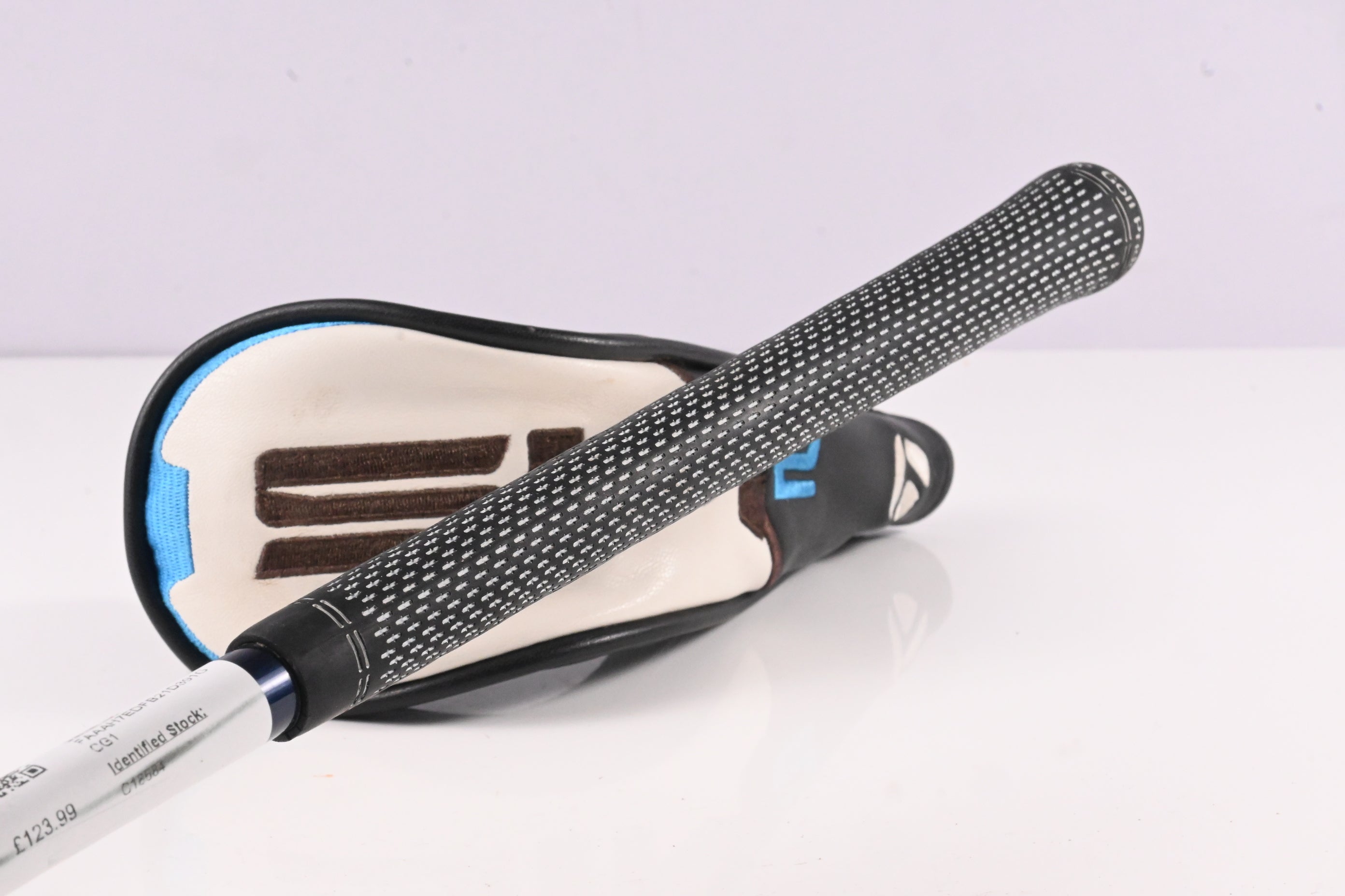 Taylormade SIM2 Max #3 Hybrid / 19 Degree / Regular Flex Ventus Blue 6 Shaft