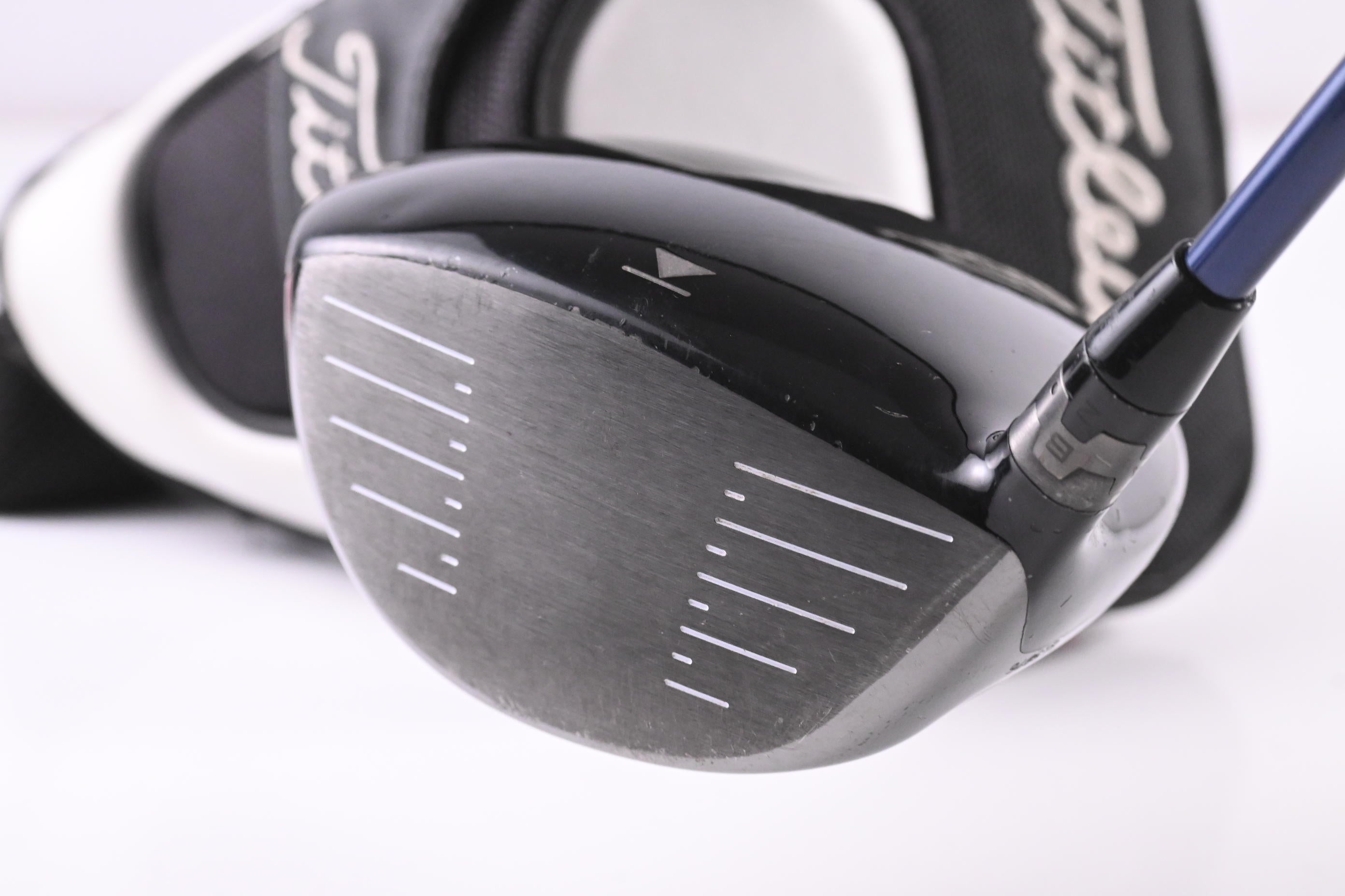 Titleist 910 D2 Driver / 10.5 Degree / Stiff Flex Diamana Kai`li 65 Shaft