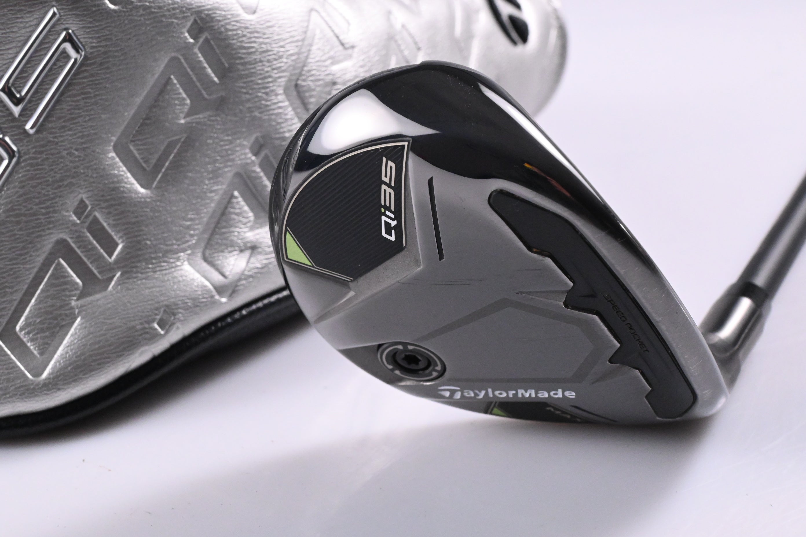 Taylormade Qi35 Max #7 Hybrid / 35 Degree / Regular Flex Vanquish 5 Shaft