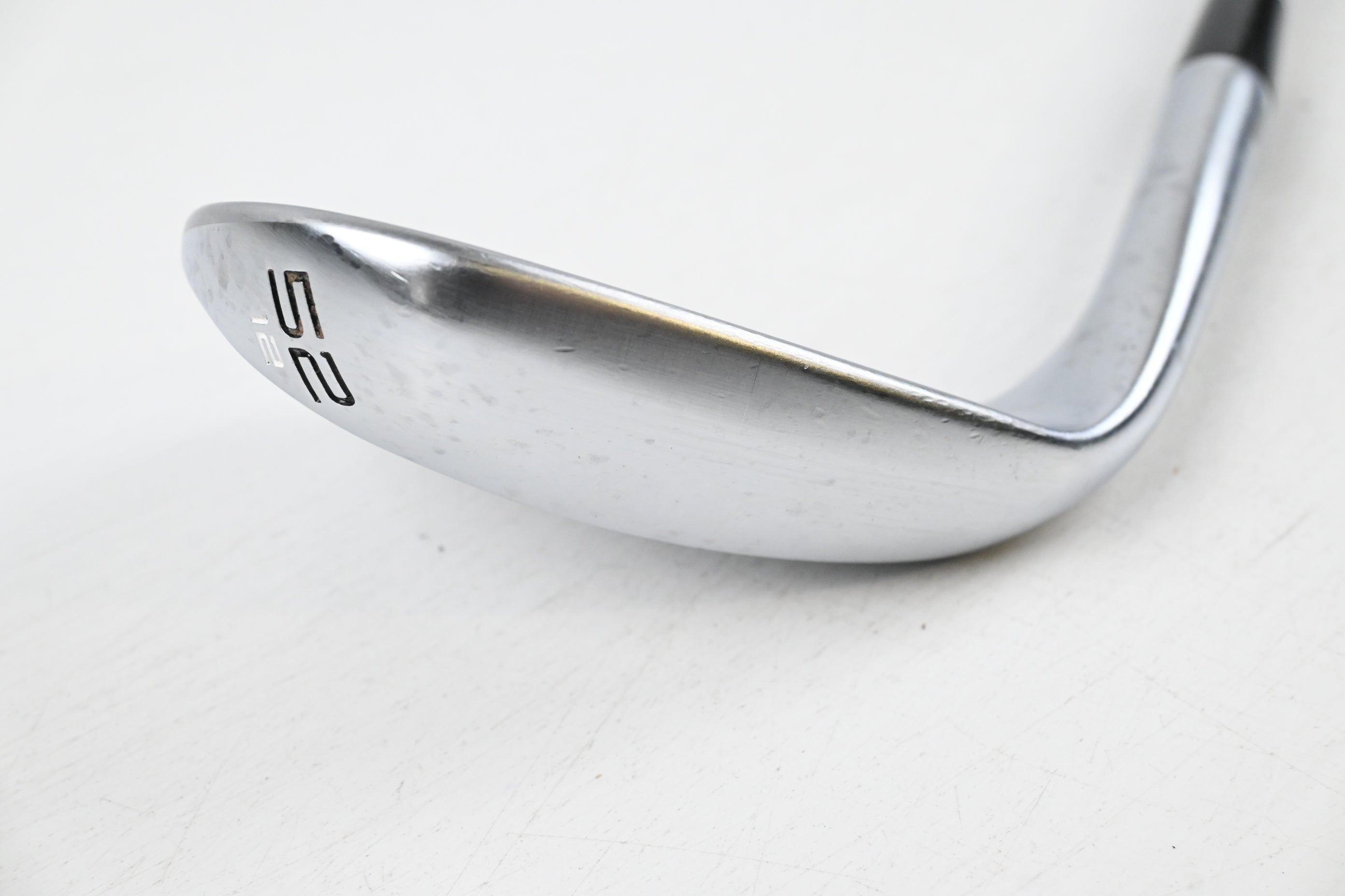 Cleveland CBX Full Face 2 Gap Wedge / 52 Degree / Wedge Flex Dynamic Gold