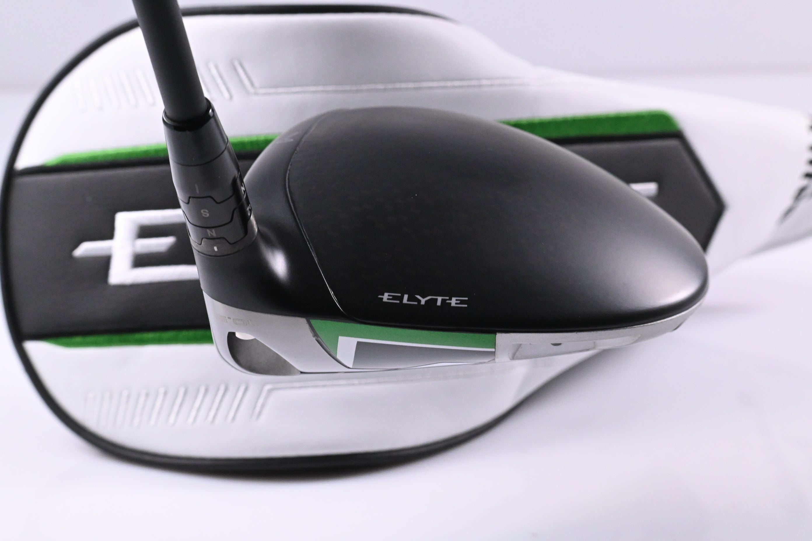 Callaway Elyte X Driver / 10.5 Degree / Regular Flex Vanquish 4 Shaft