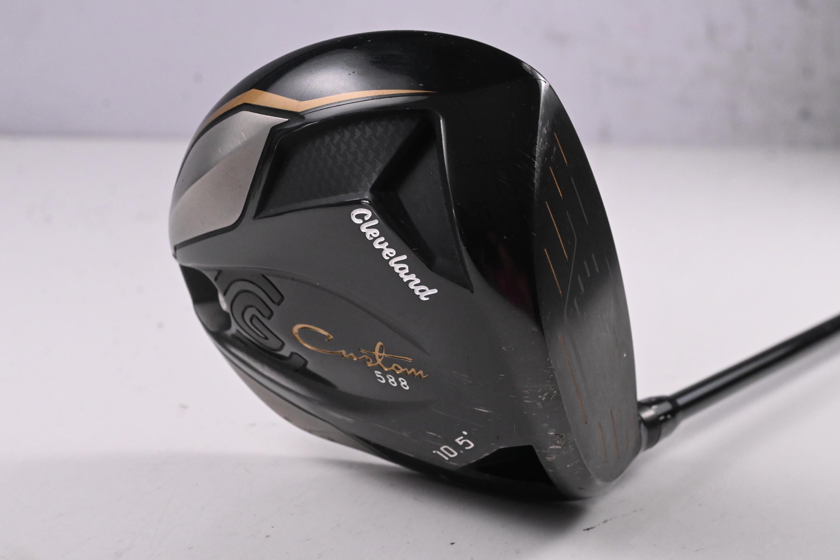 Cleveland 588 Custom Driver / 10.5 Degree / Stiff Flex Matrix Ozik 6 Shaft