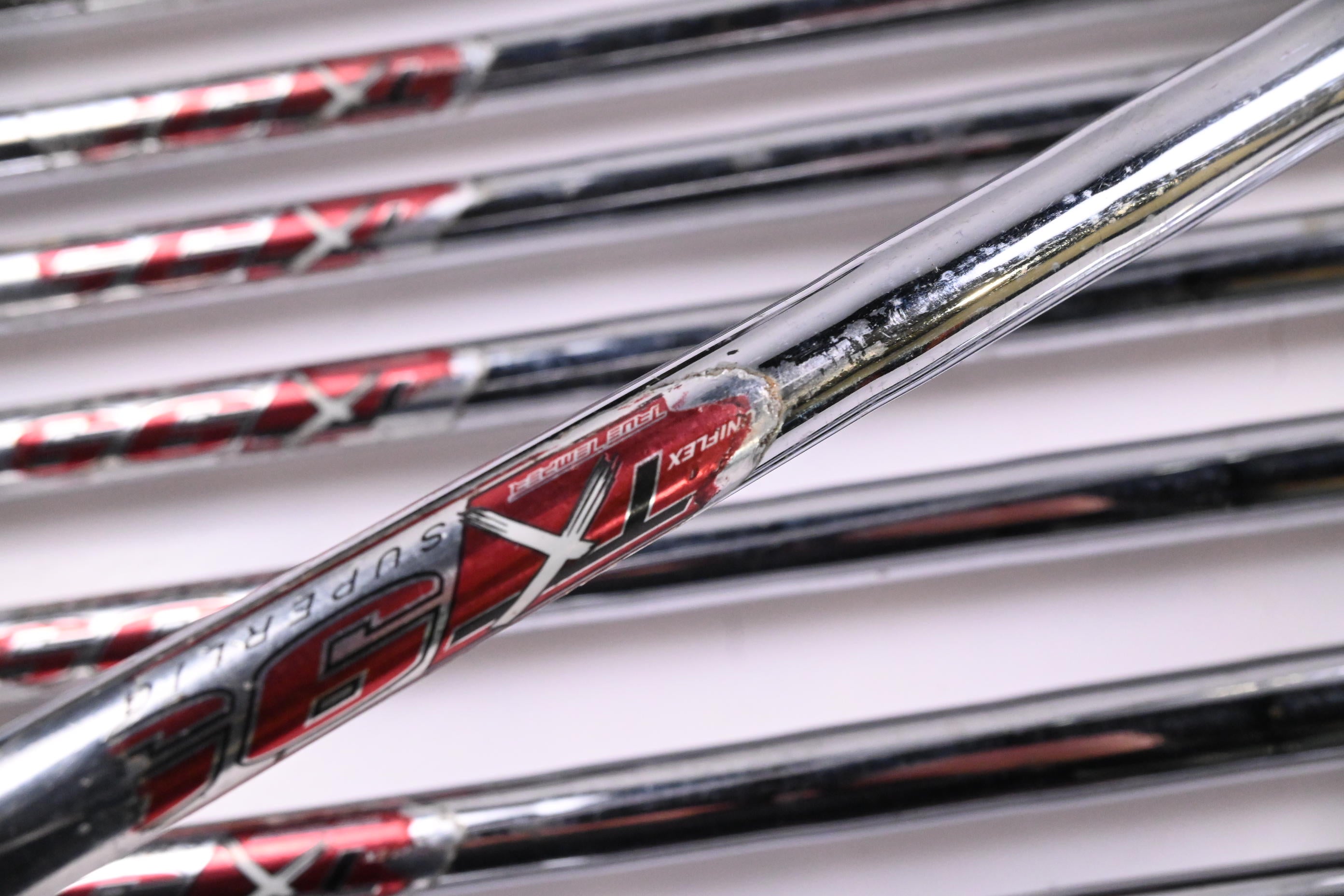 Wilson Di9 Irons / 4-PW+SW / UniFlex TX-99 Shafts