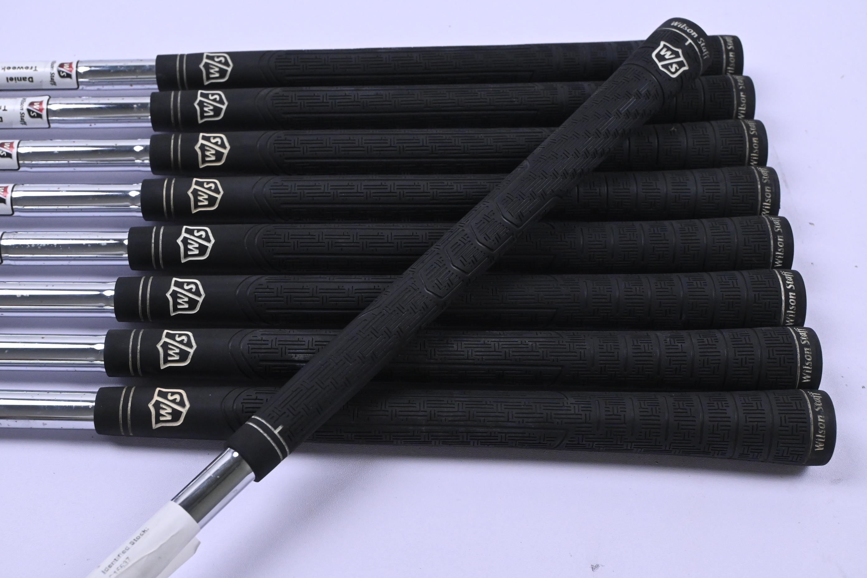 Wilson D300 Irons / 4-PW+GW / Regular Flex Dynamic Gold R300 Shafts
