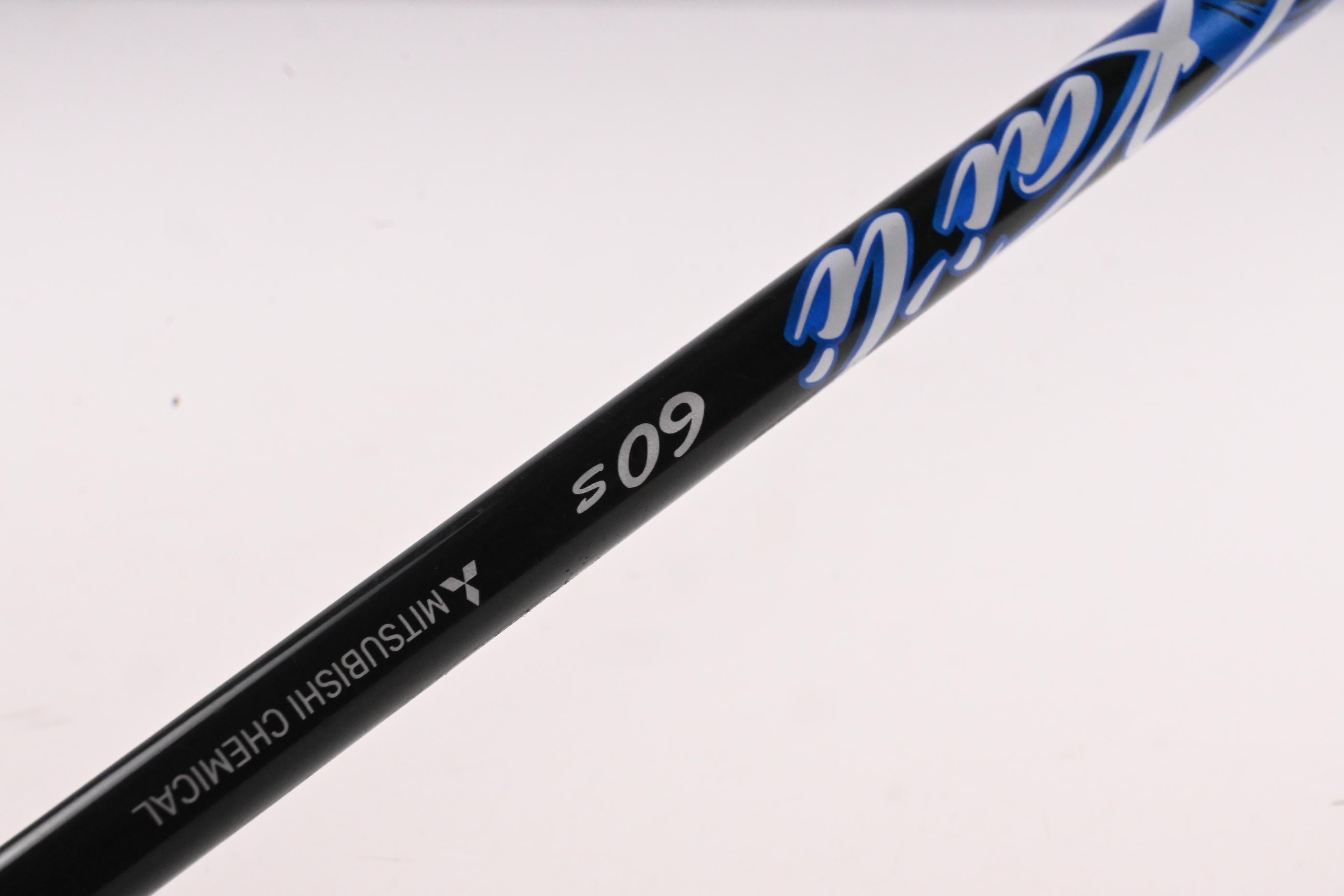 Titleist GT2 Driver / 10 Degree / Stiff Flex Kai'li Blue 60 Shaft